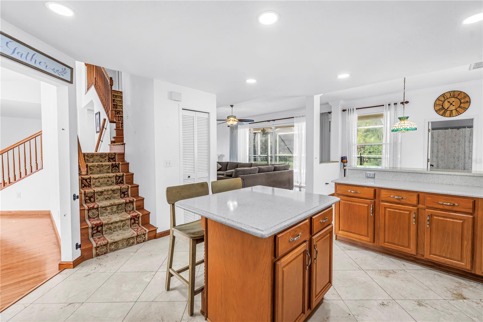 10210 VISTA POINTE DR