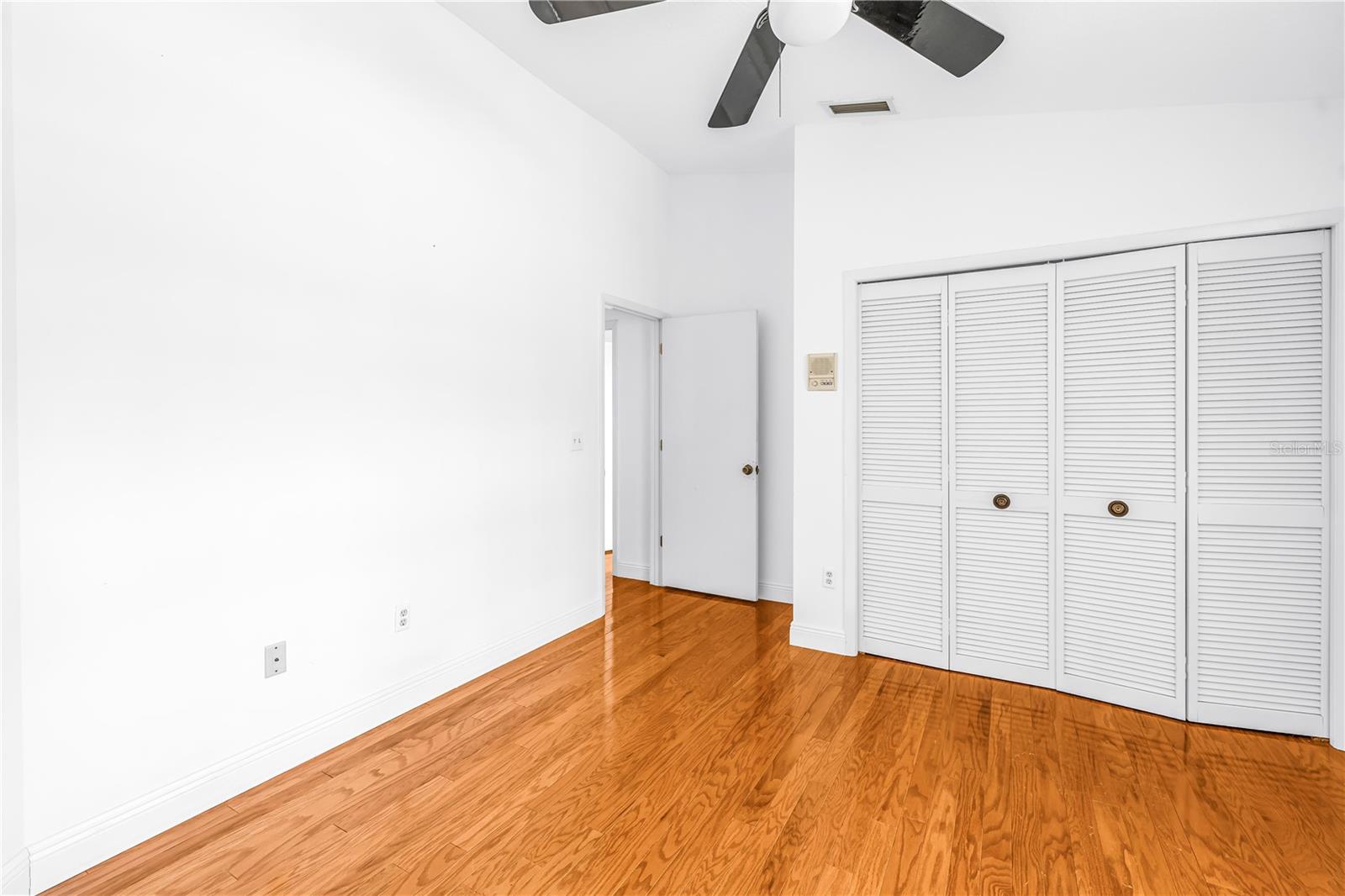 10210 VISTA POINTE DR