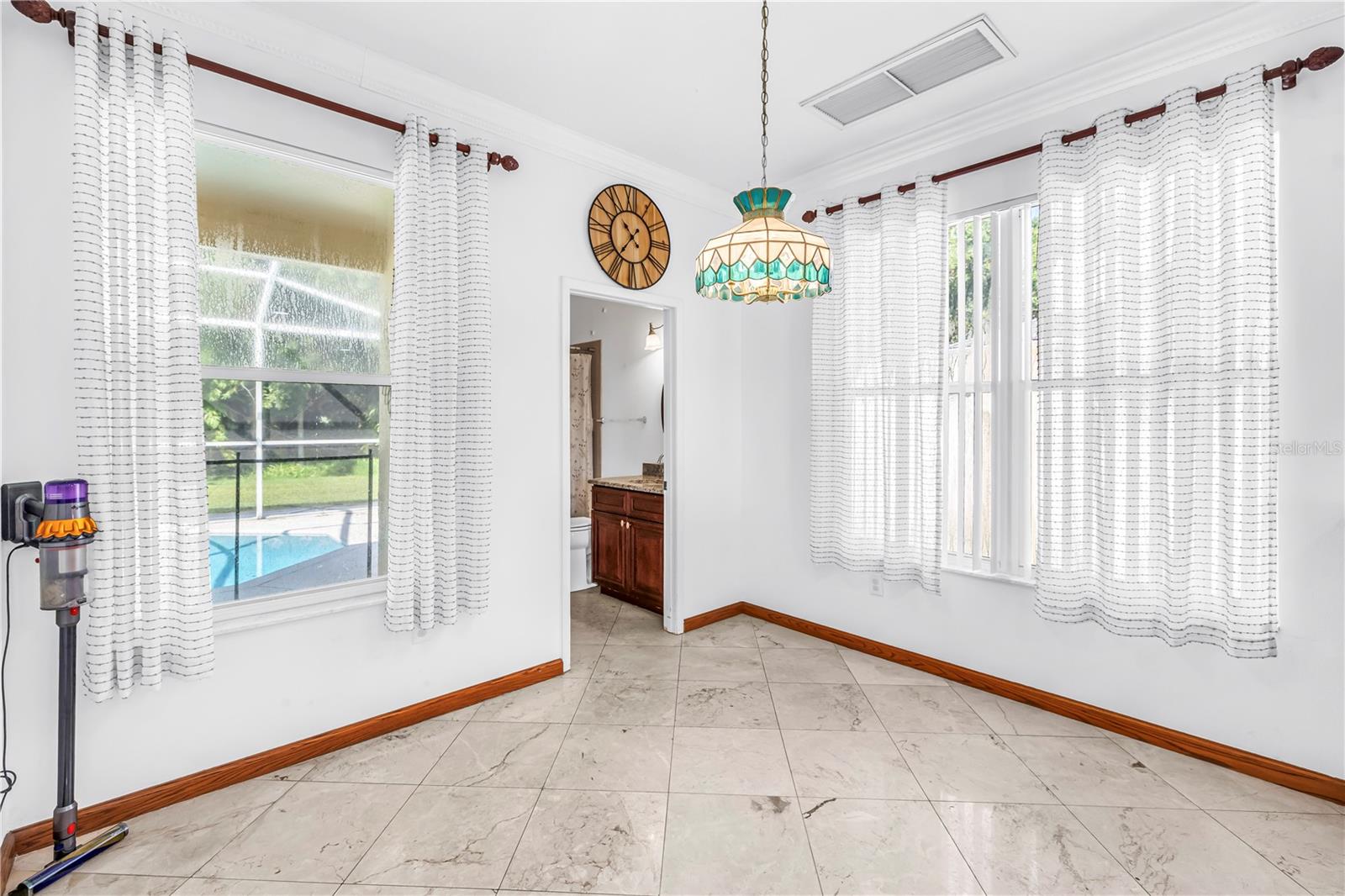 10210 VISTA POINTE DR