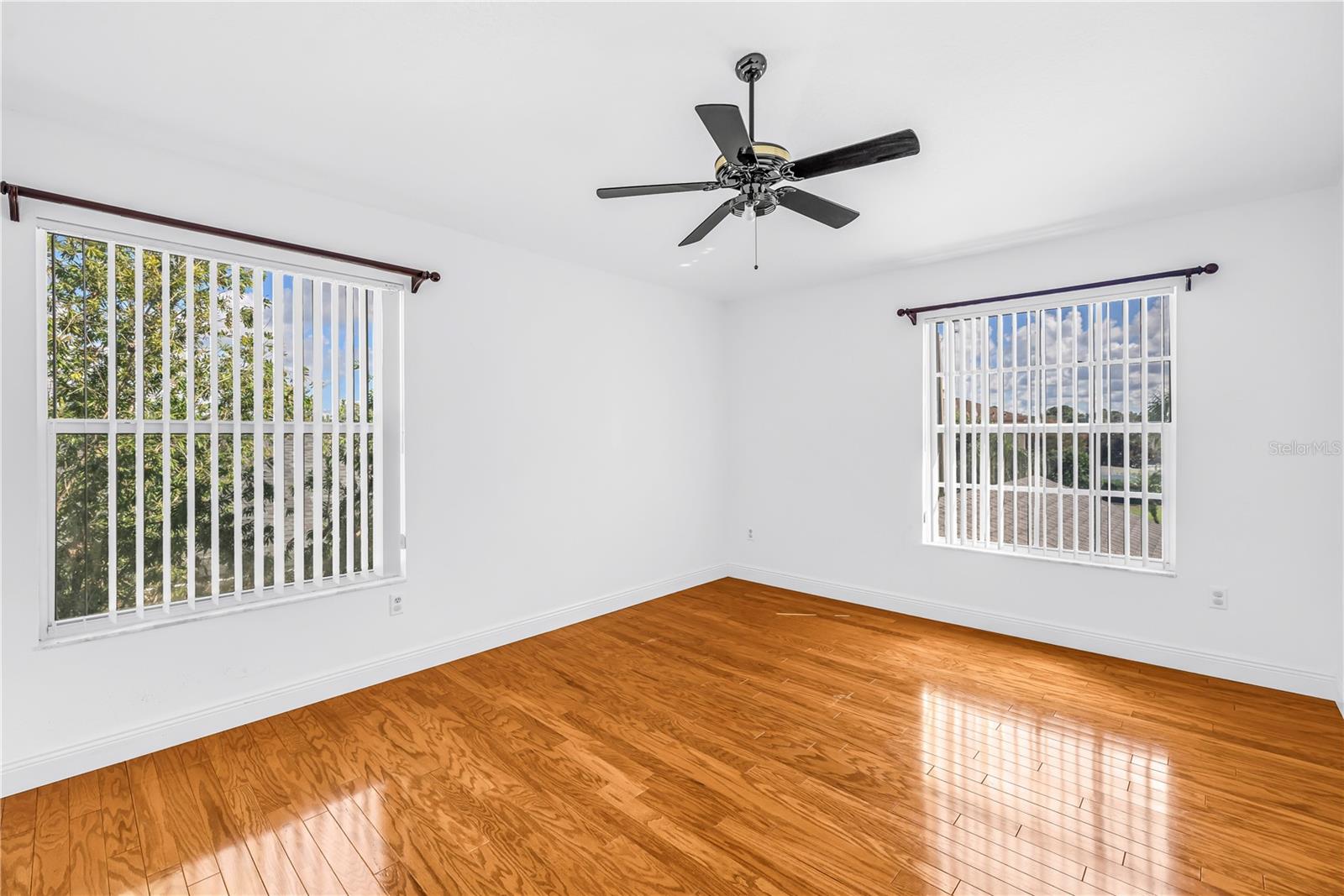 10210 VISTA POINTE DR