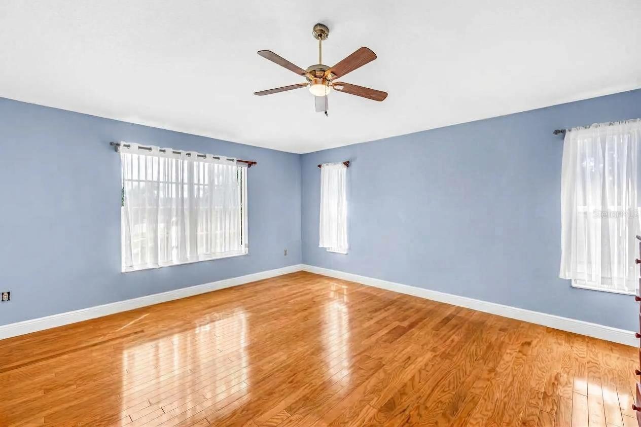10210 VISTA POINTE DR