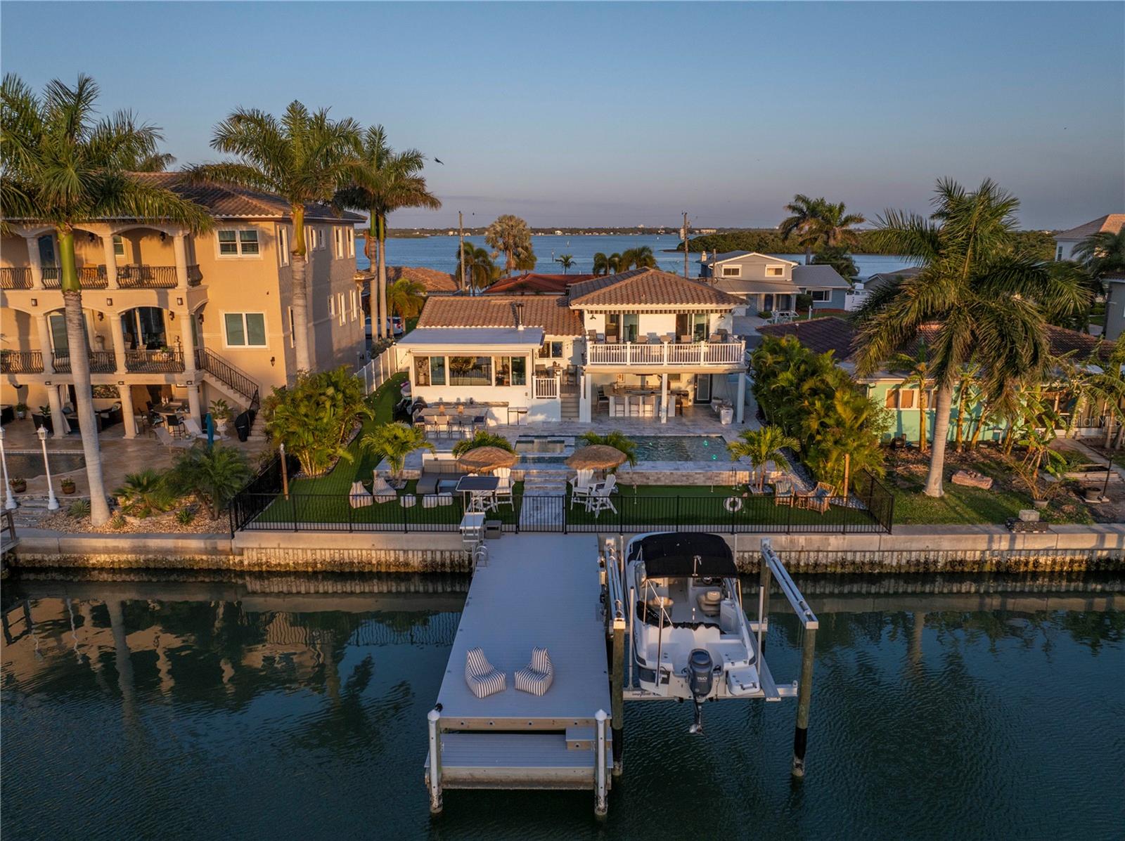 524 JOHNS PASS AVE