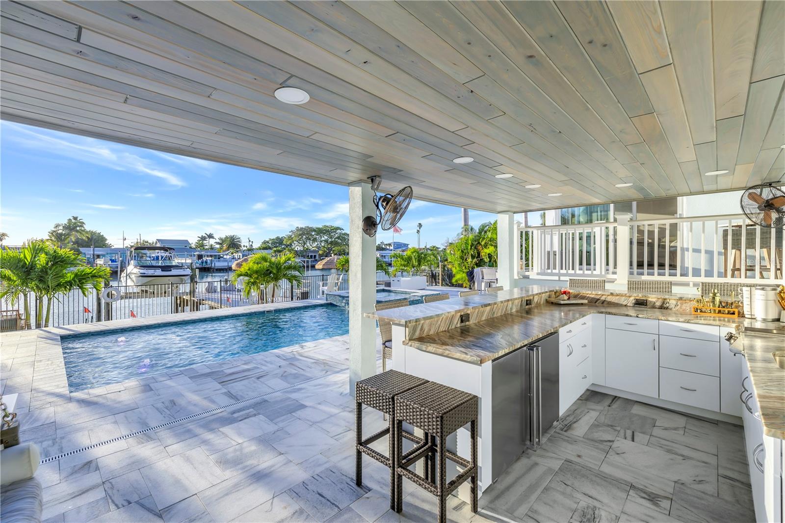 524 JOHNS PASS AVE