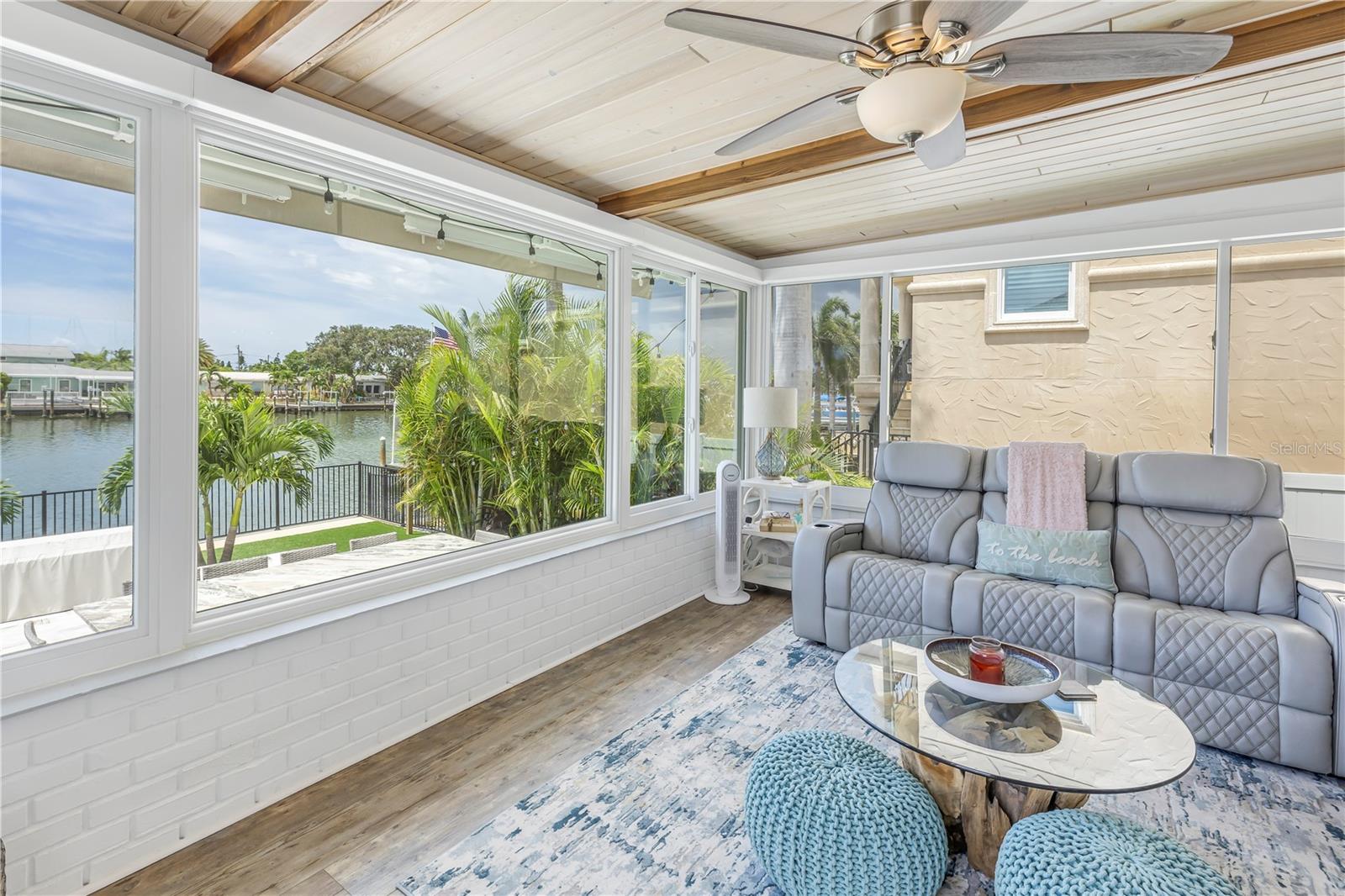 524 JOHNS PASS AVE