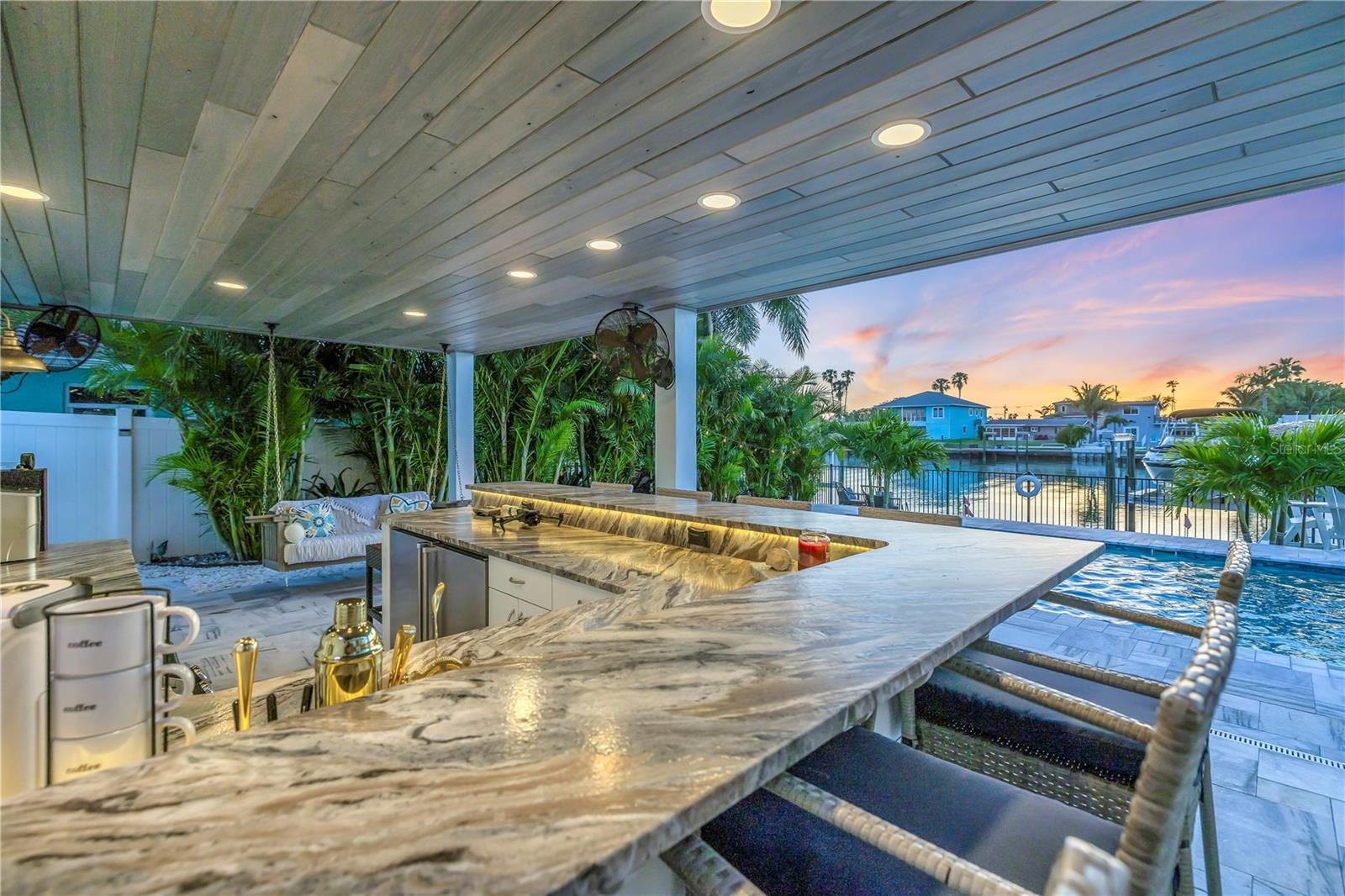 524 JOHNS PASS AVE