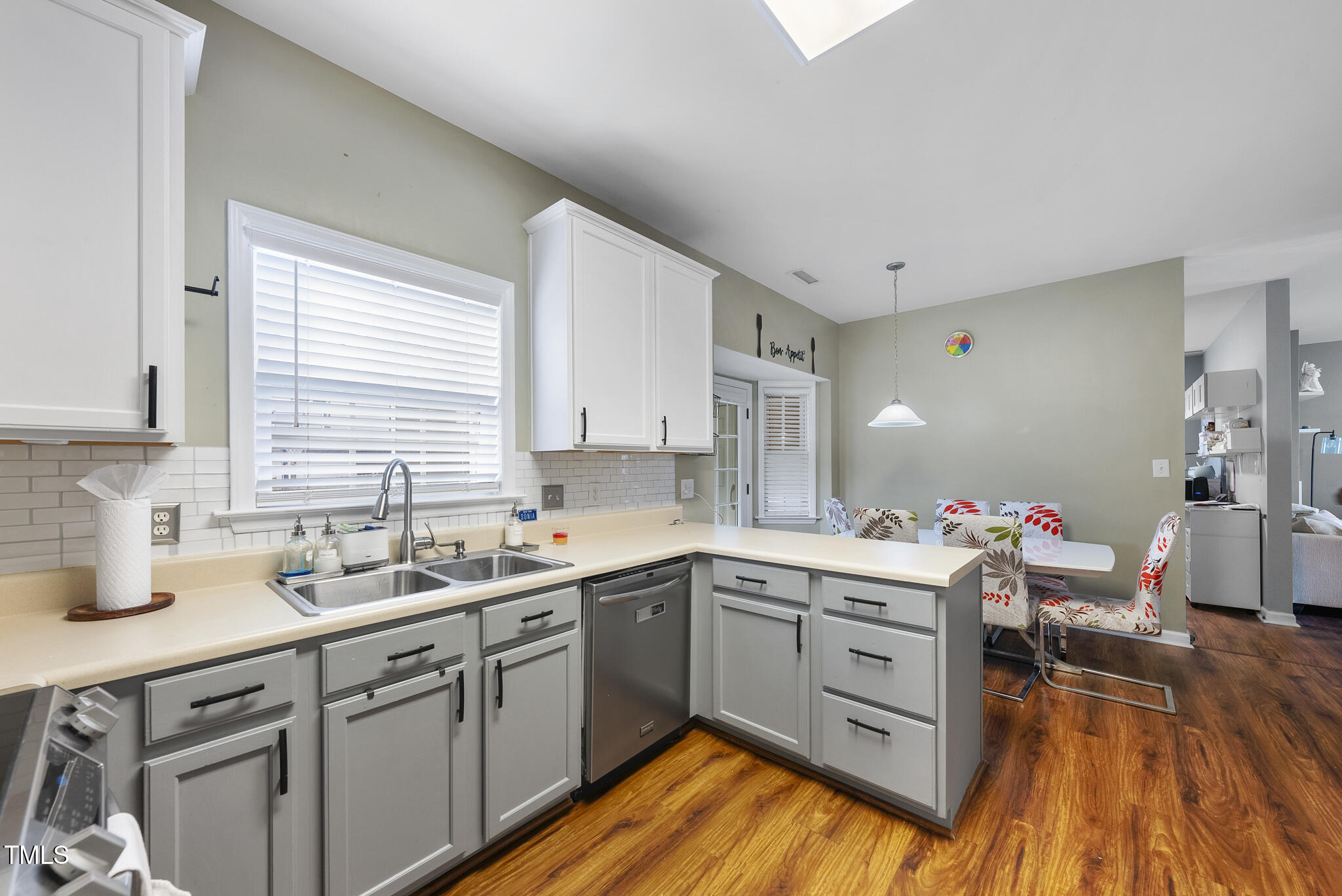 1055 Vauxhall Drive