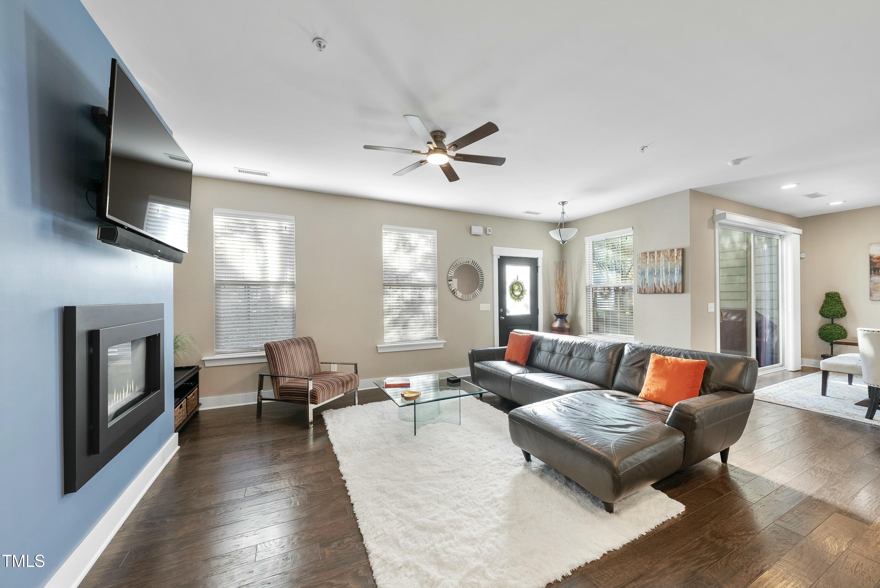 9305 Alcazar Walk