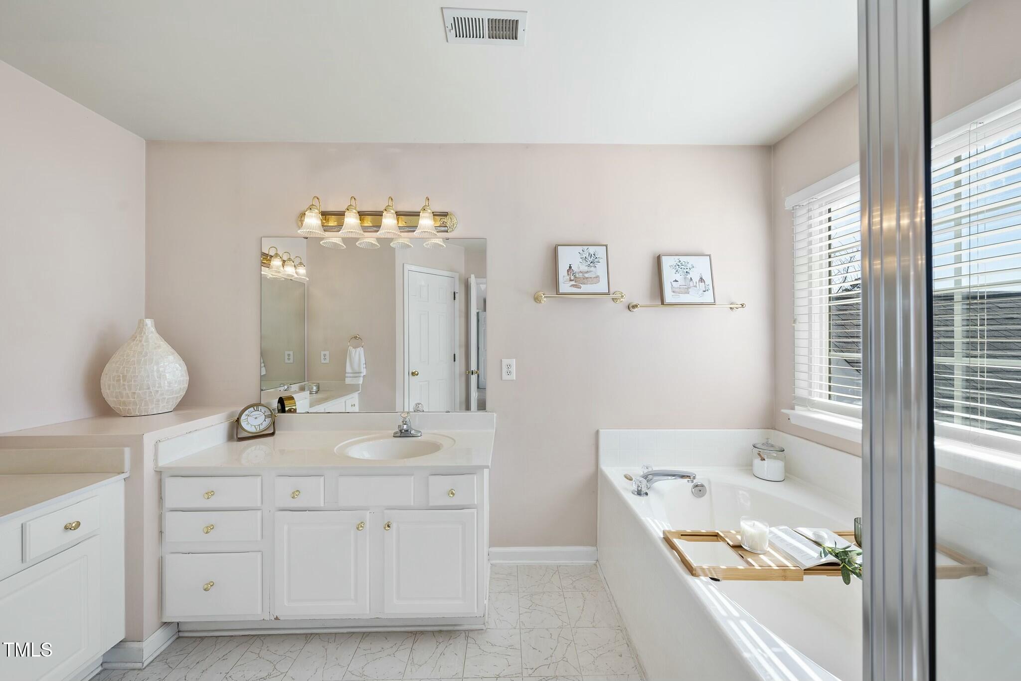 1112 Silky Dogwood Trail