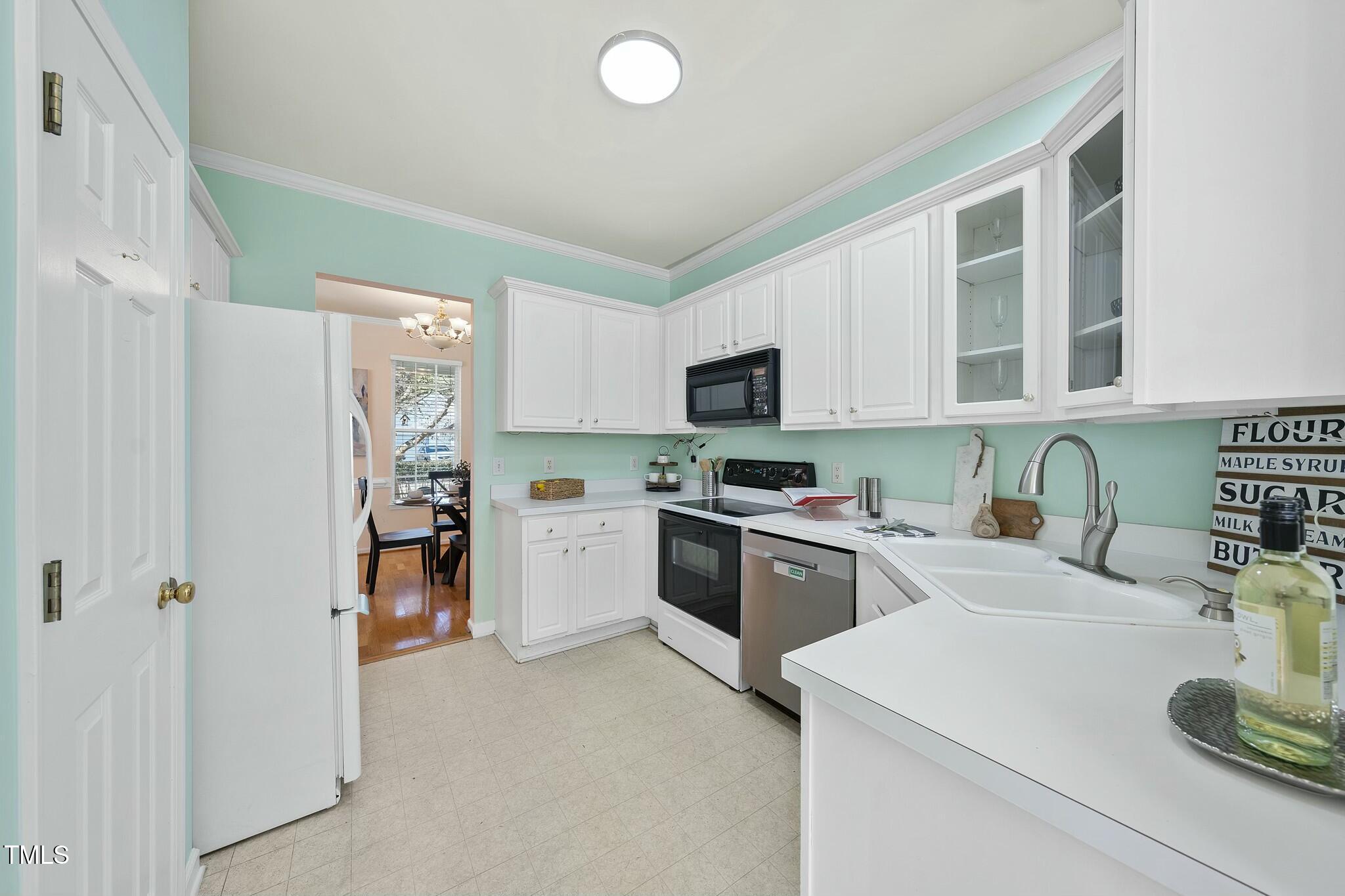 1112 Silky Dogwood Trail