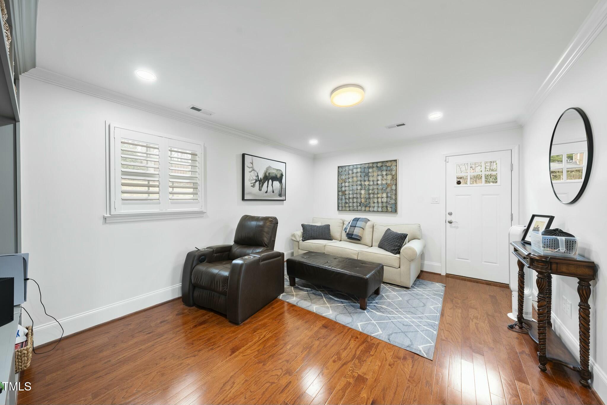 400 Edinburgh Drive