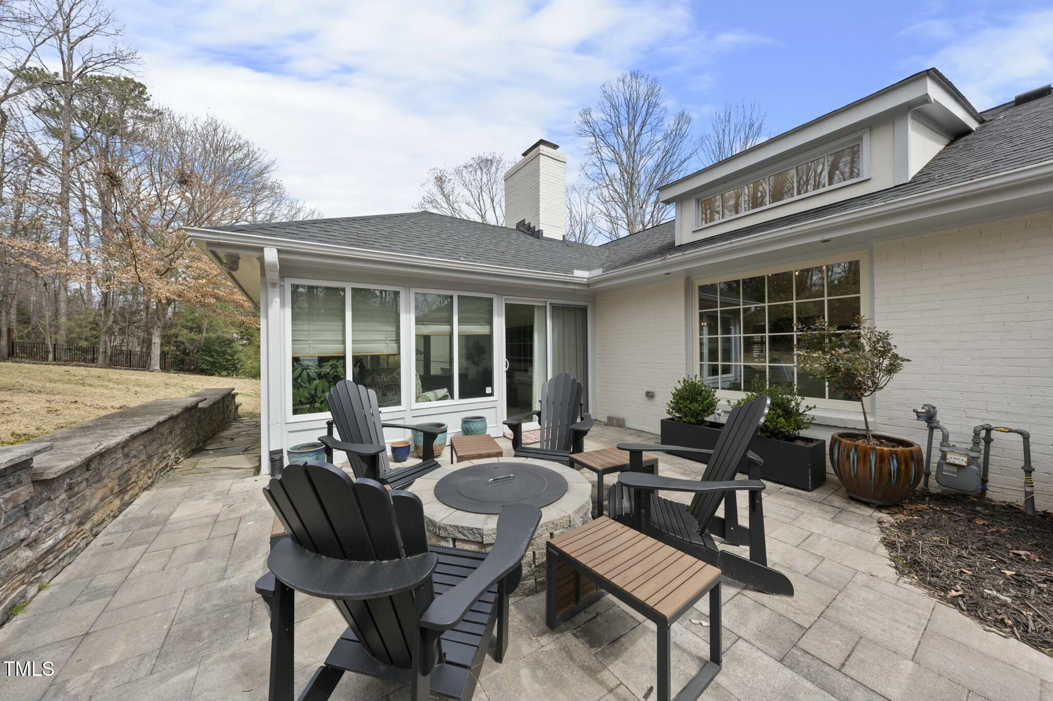 400 Edinburgh Drive