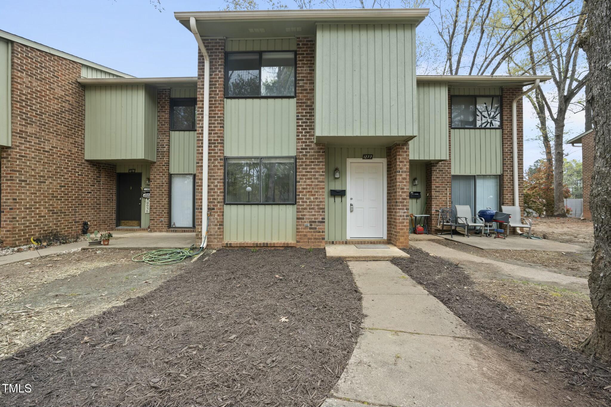 1277 Teakwood Place
