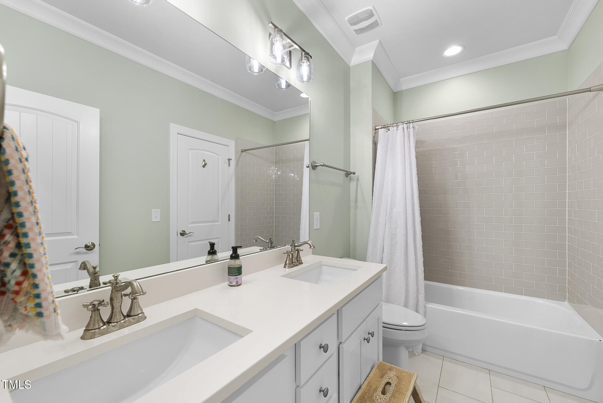 2086 Amalfi Place