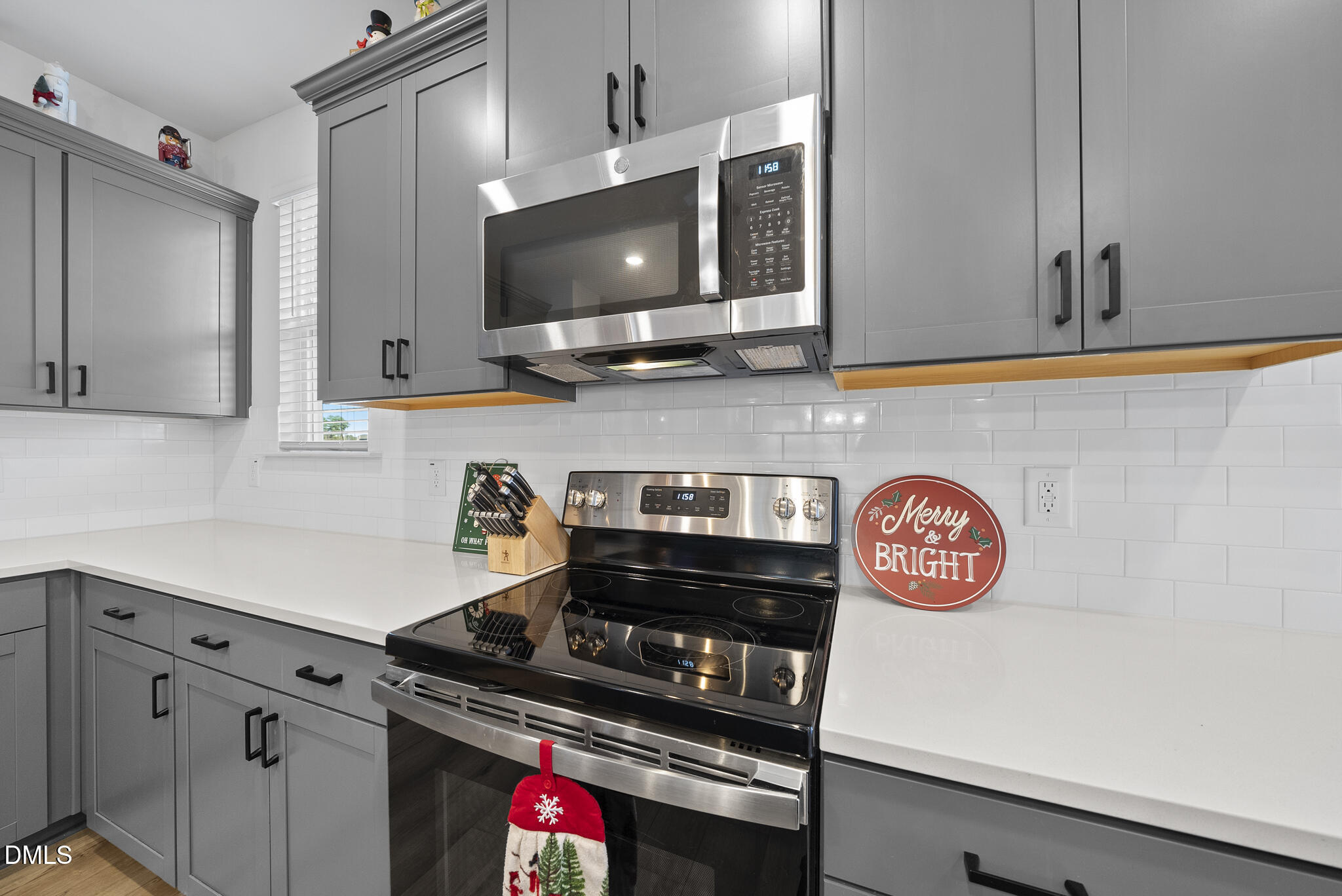 935 Parkstone Towne Boulevard