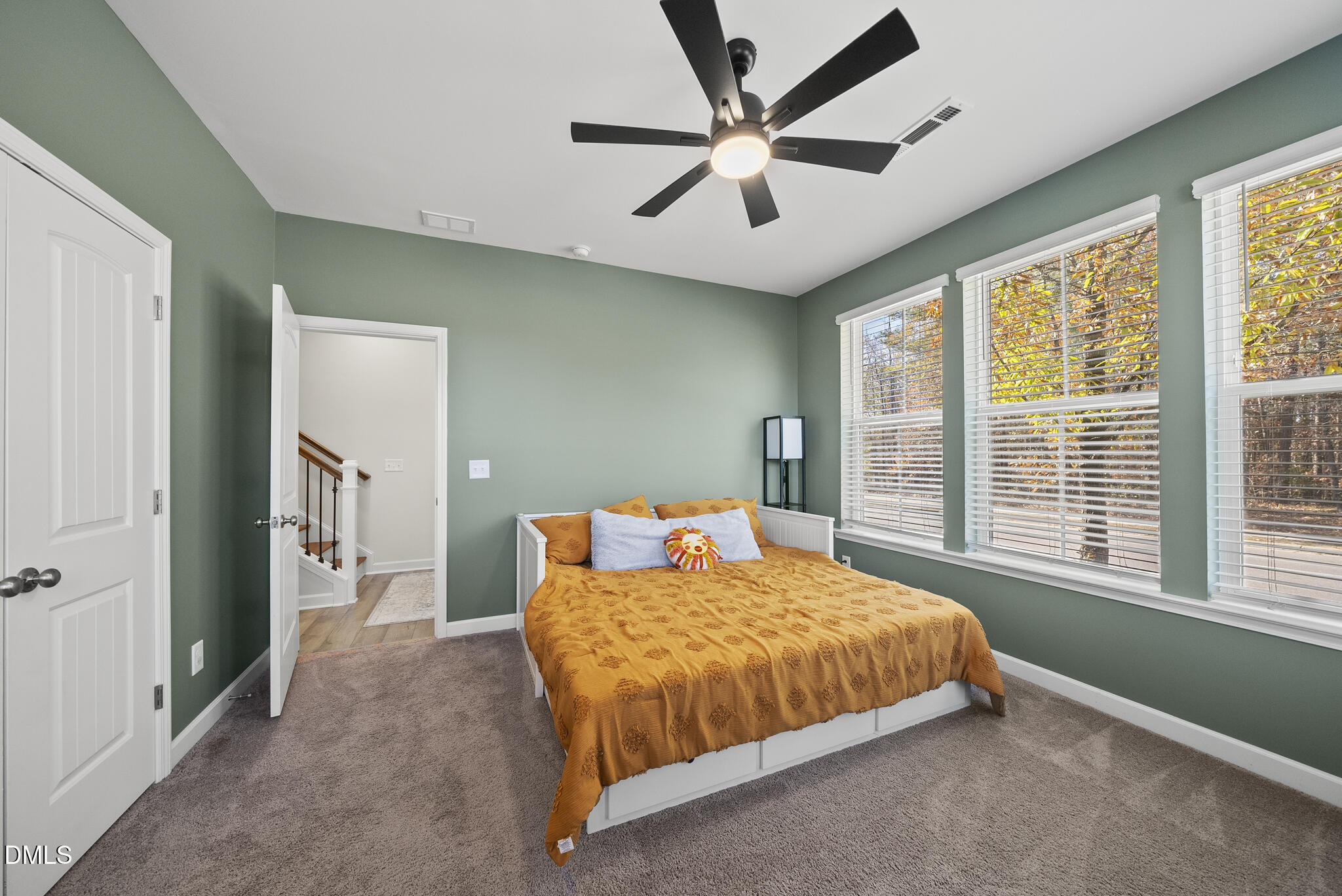 935 Parkstone Towne Boulevard