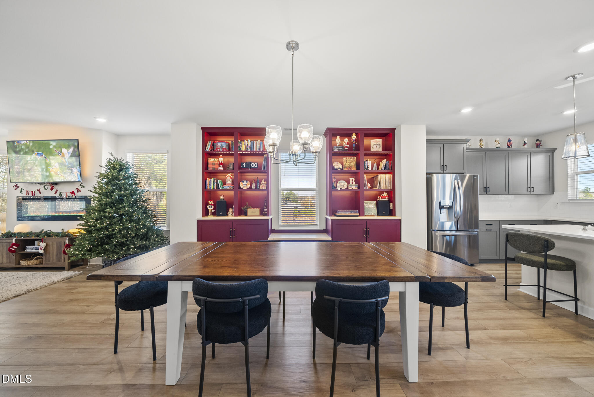 935 Parkstone Towne Boulevard