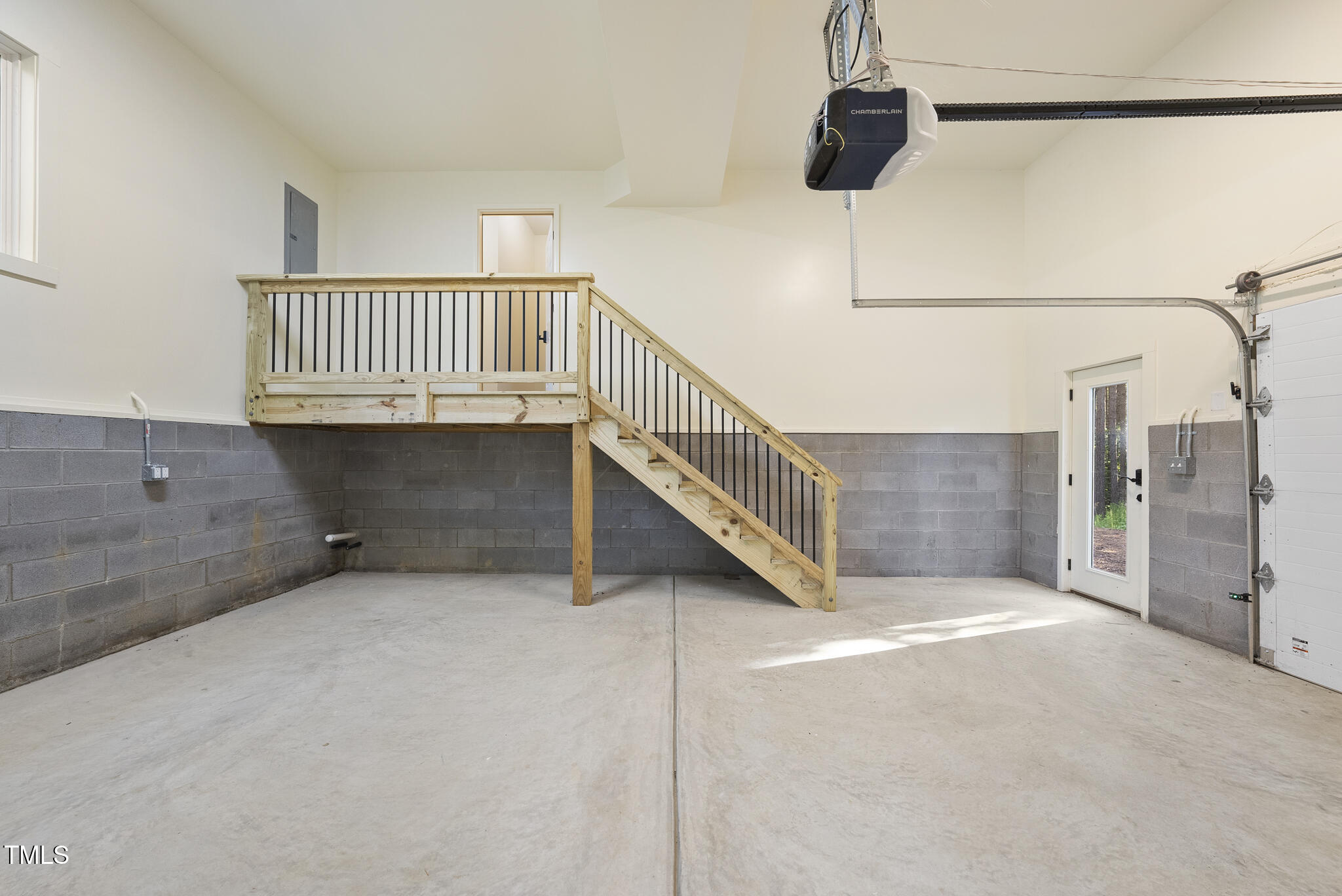 352 Anneliis Lane