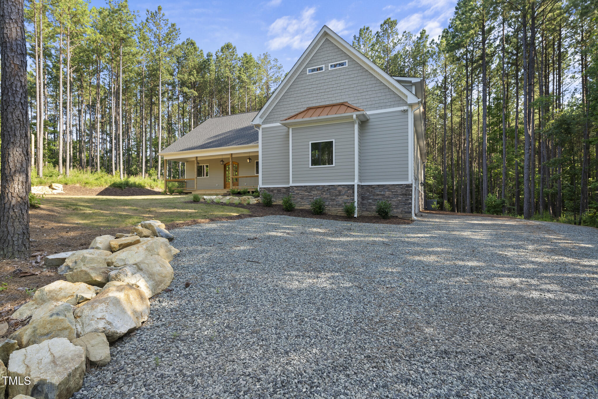 352 Anneliis Lane