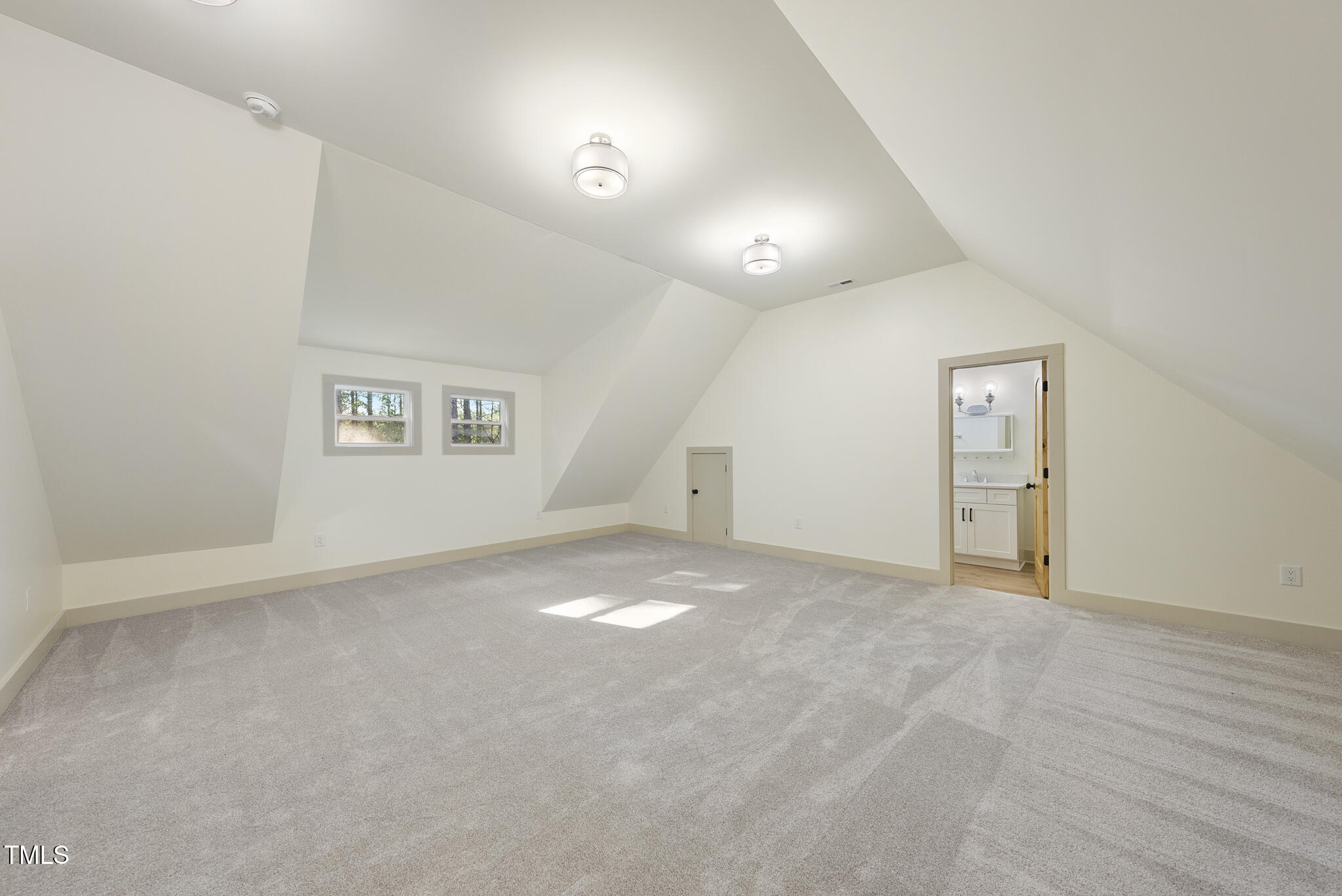 352 Anneliis Lane