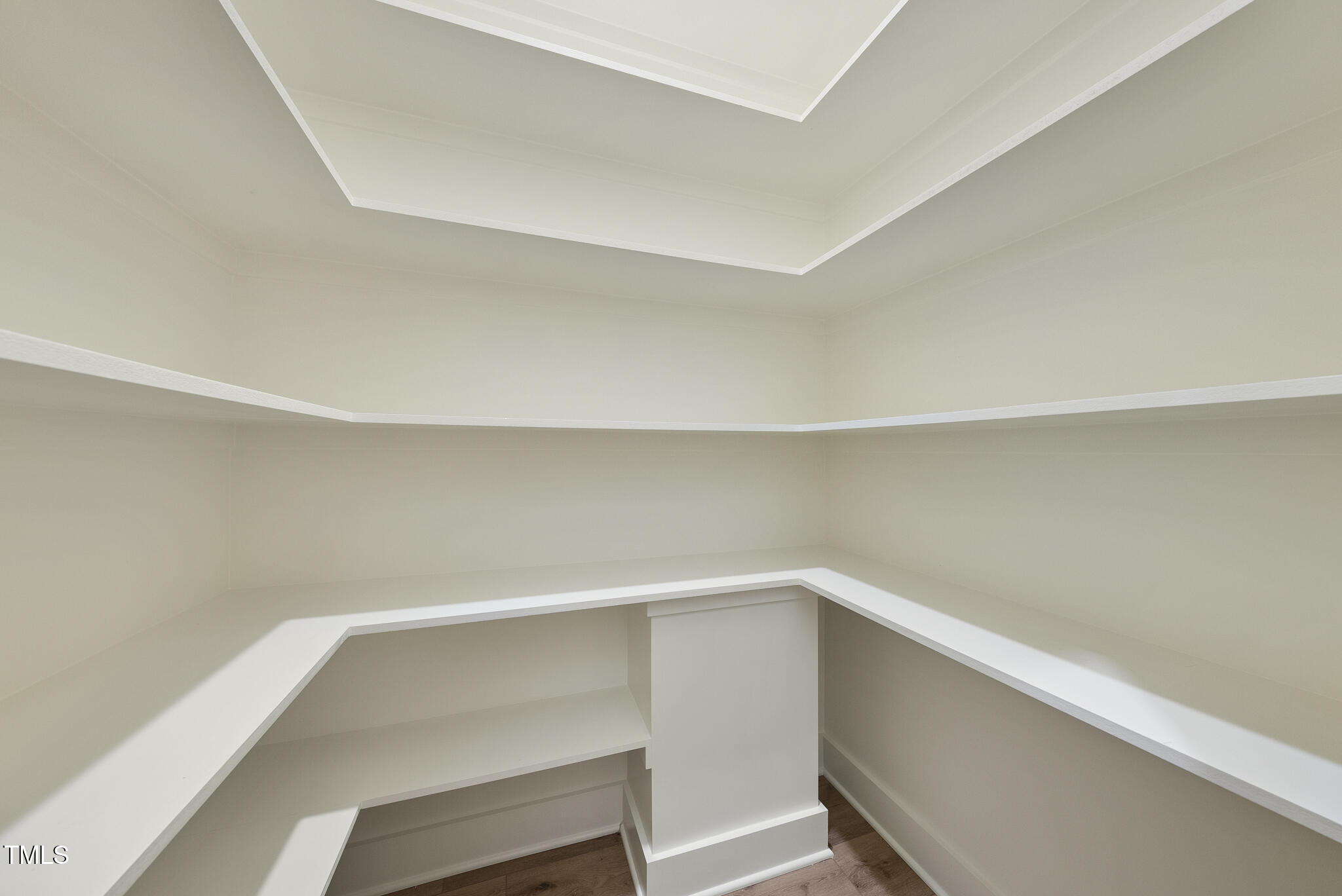 352 Anneliis Lane