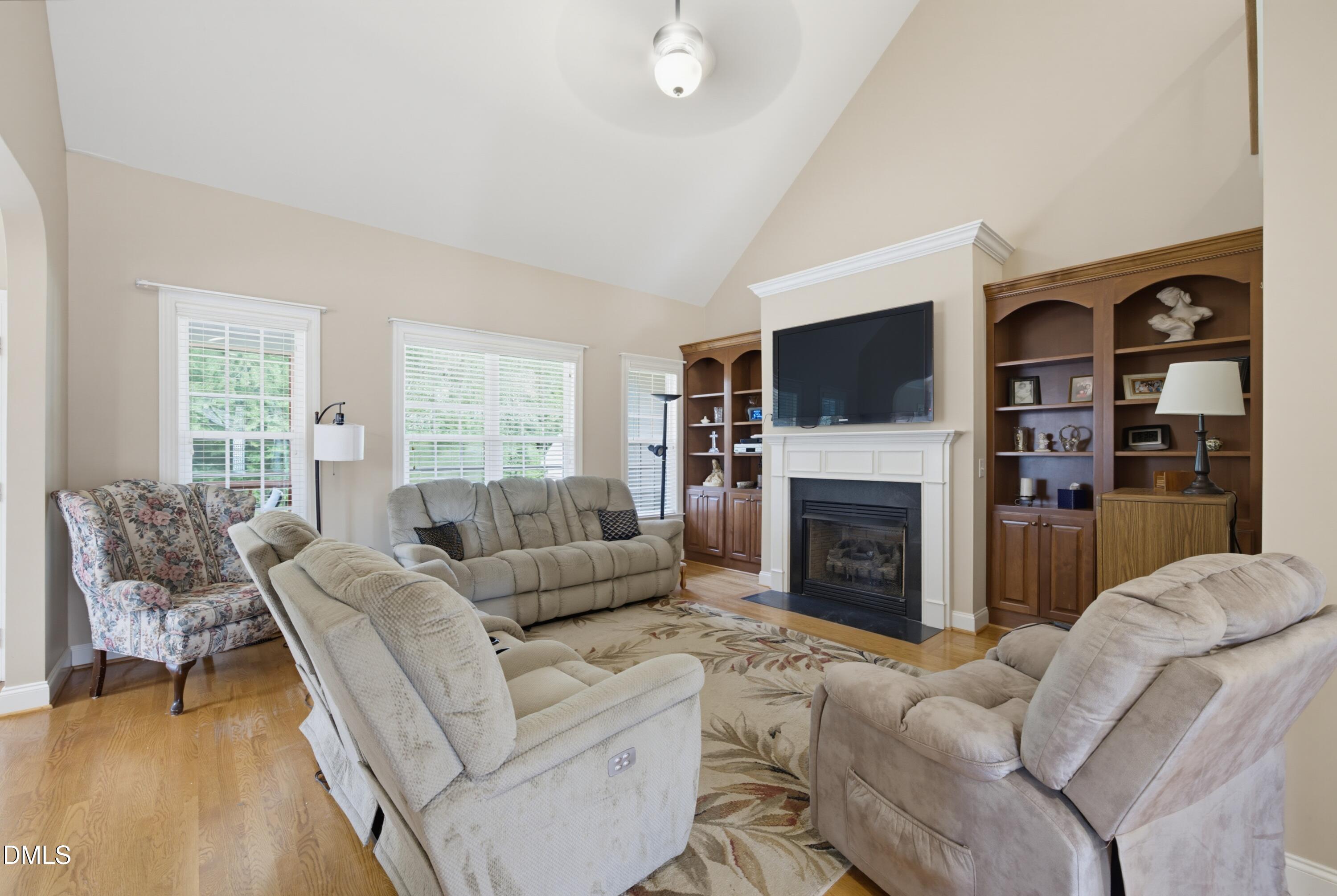 84 Elmhurst Lane
