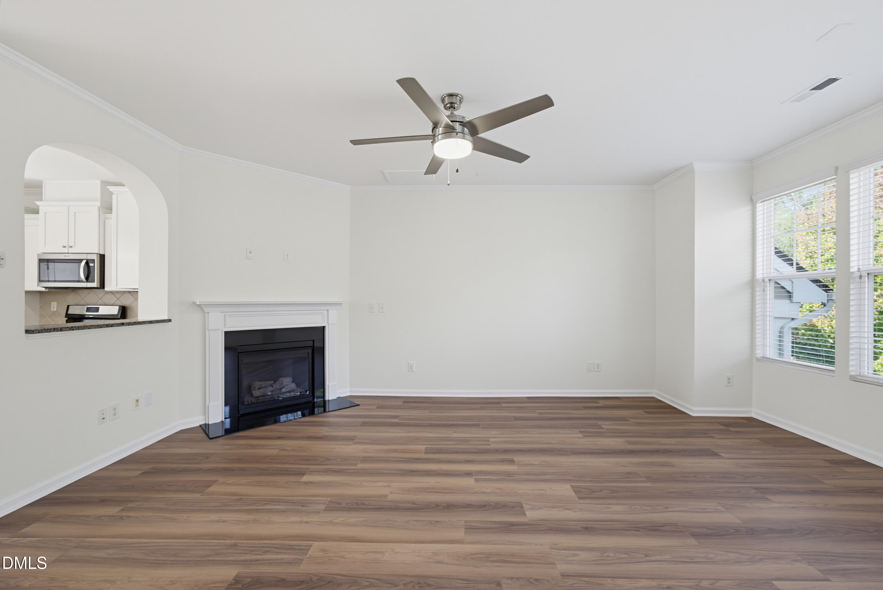 9322 Wooden Road