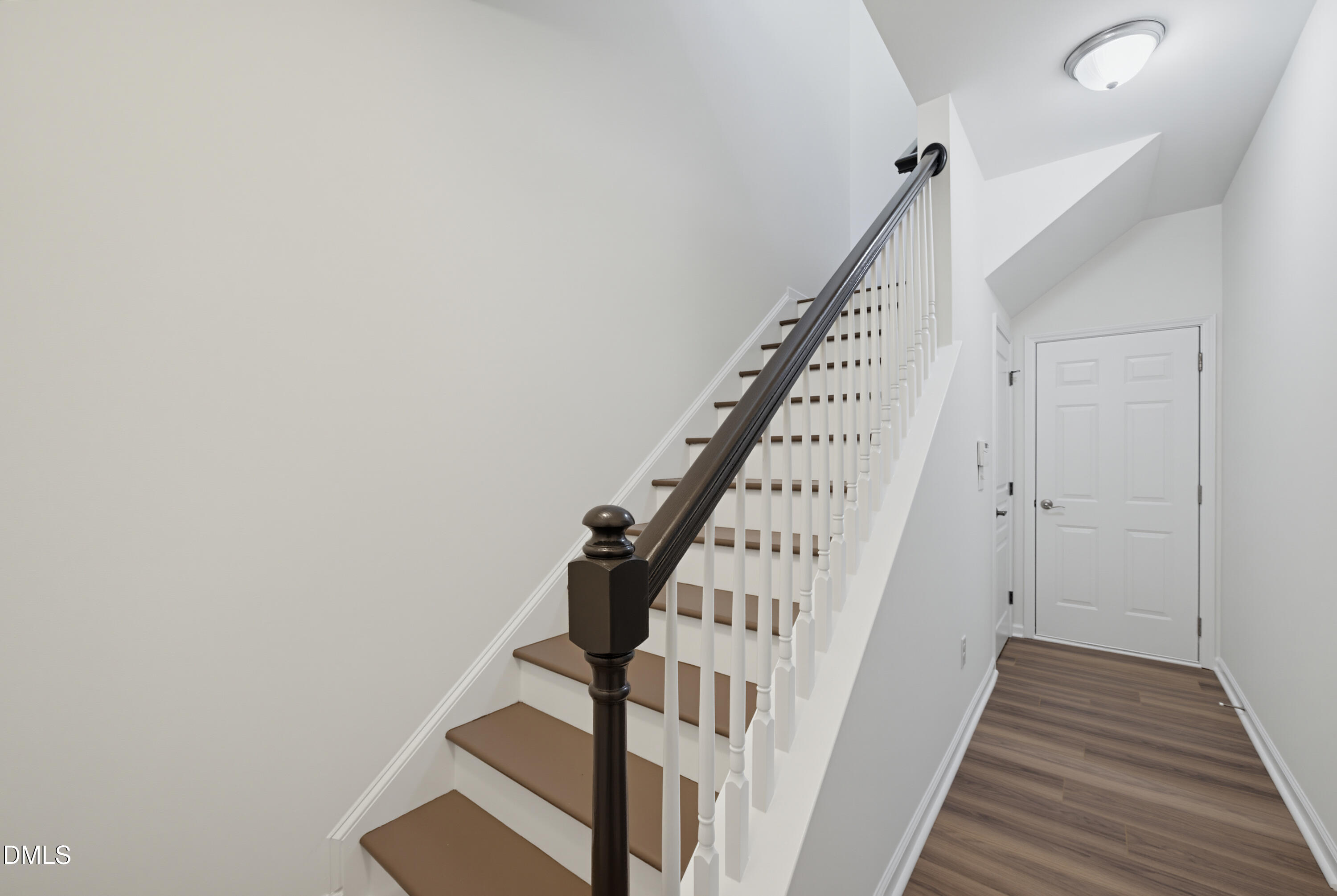 9322 Wooden Road