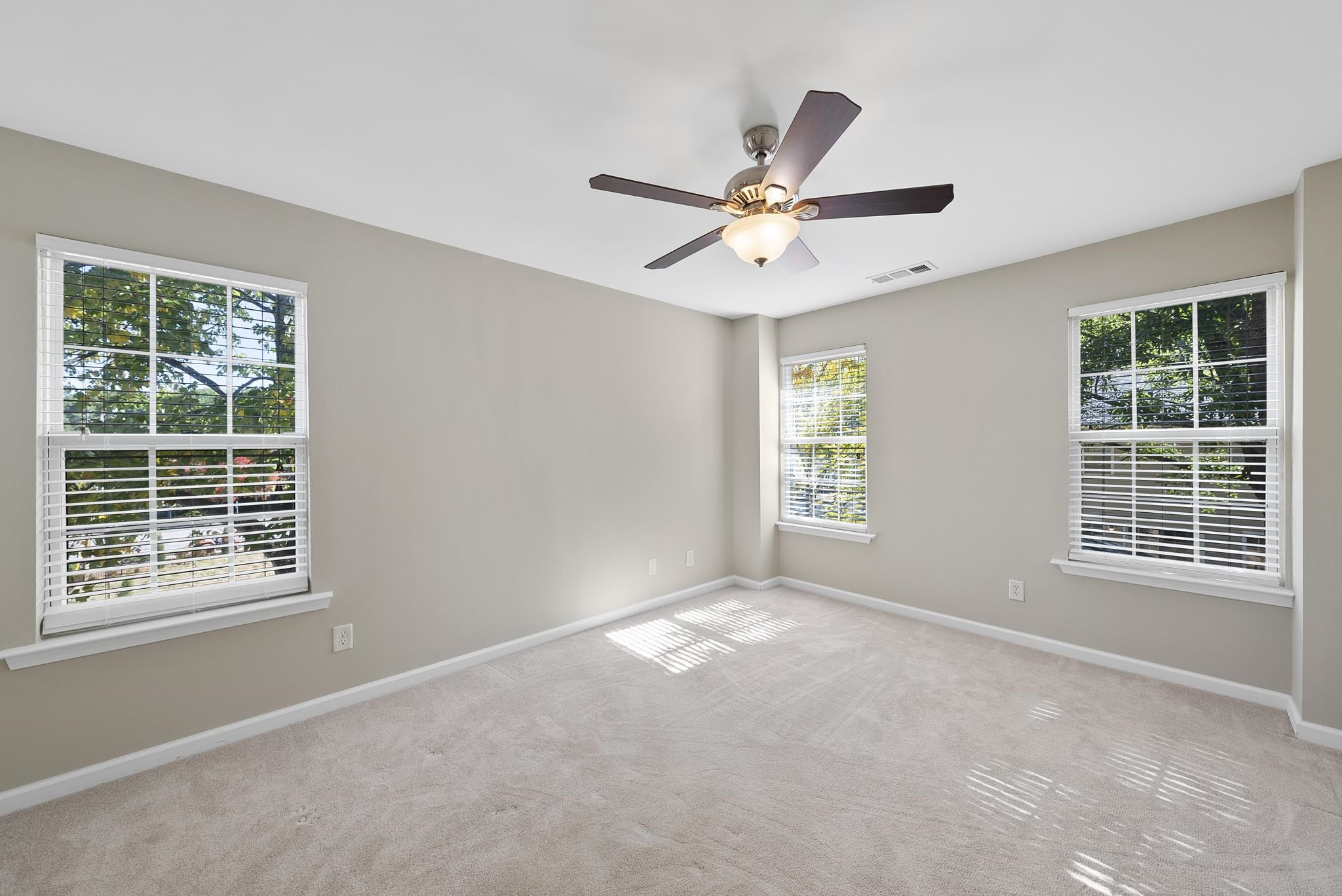 5301 Corinthian Way