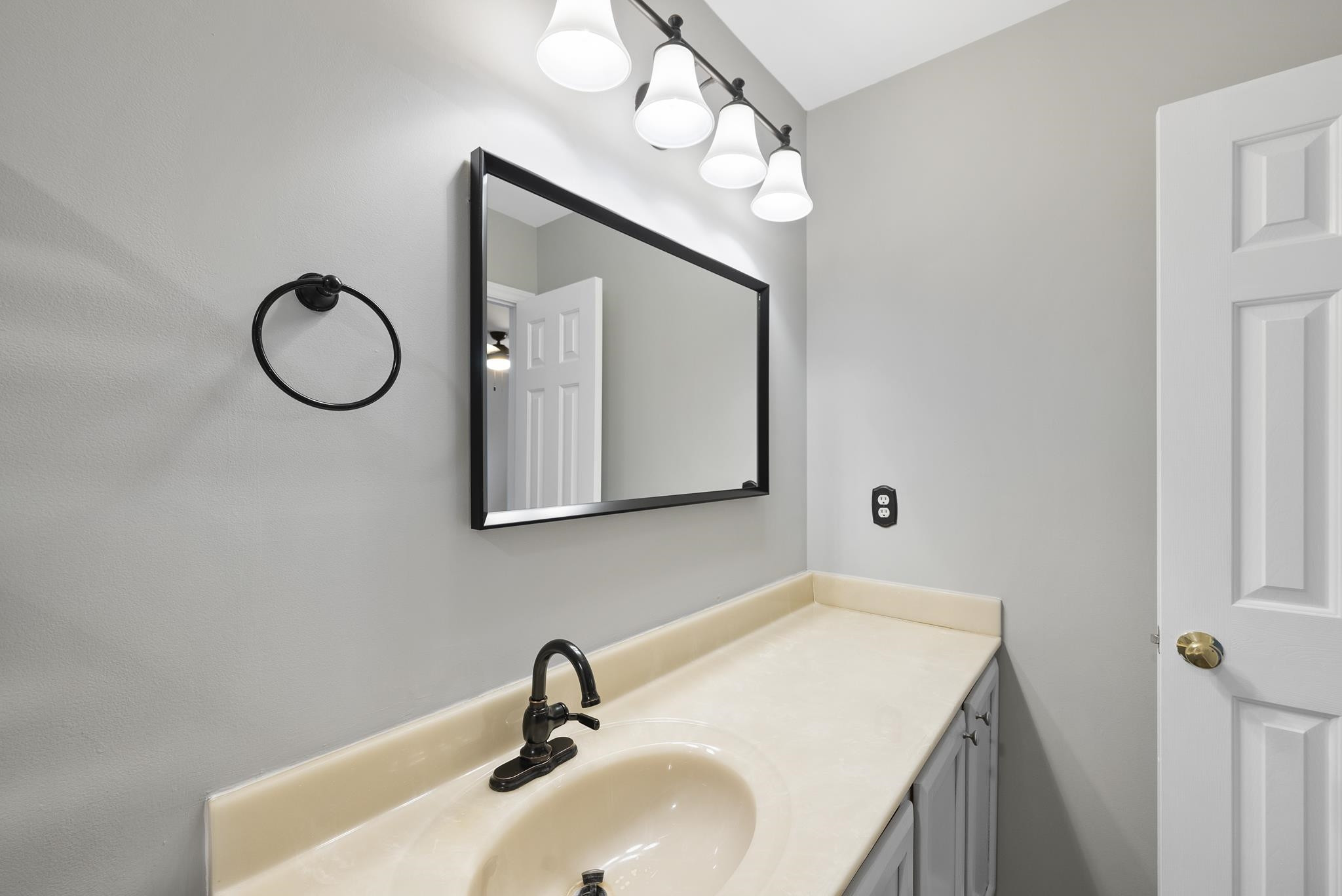 4916 Tommans Trail
