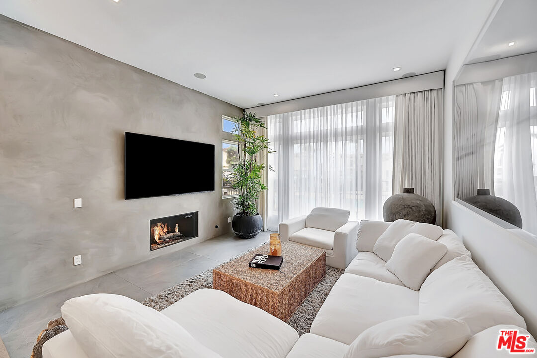 6442 Lunita Rd Unit: 126