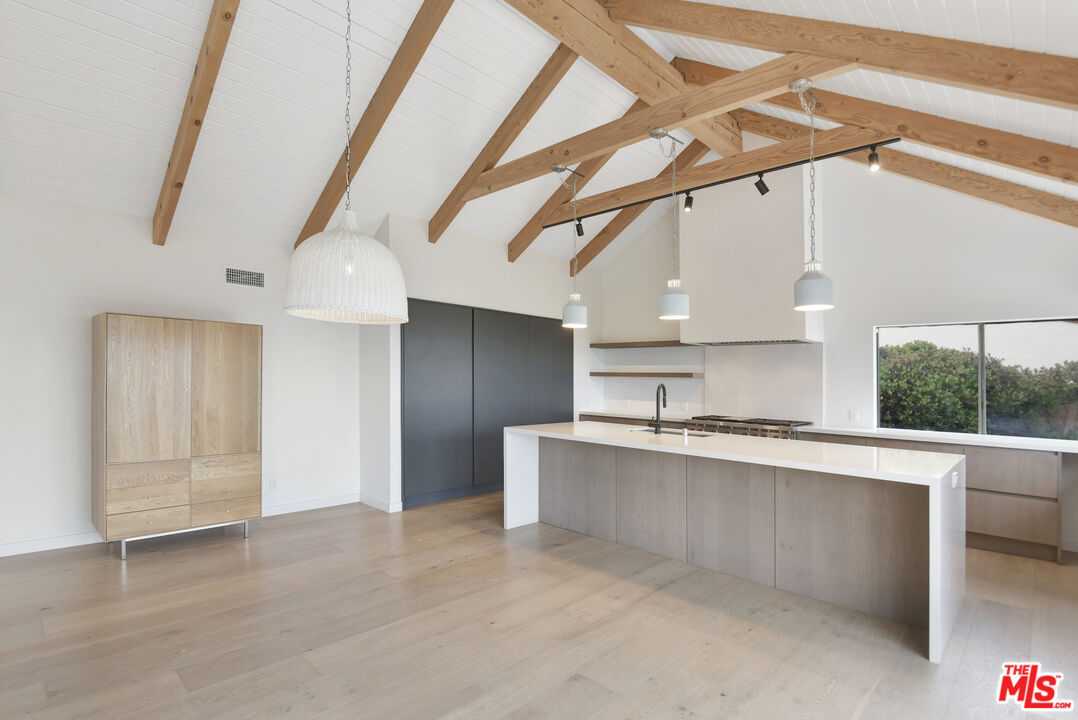 24728 Vantage Point Ter