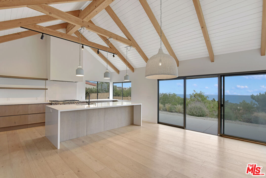 24728 Vantage Point Ter