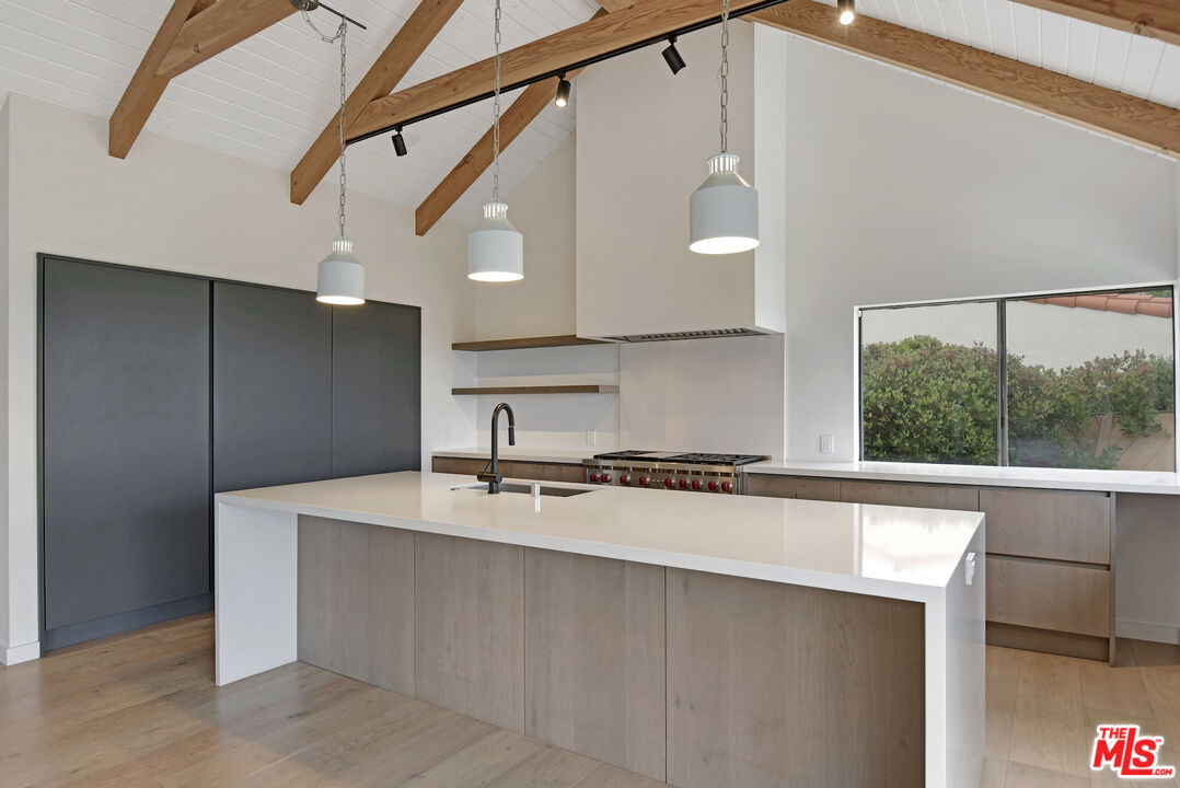 24728 Vantage Point Ter