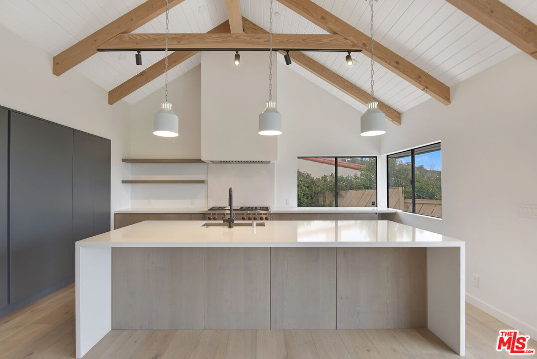 24728 Vantage Point Ter