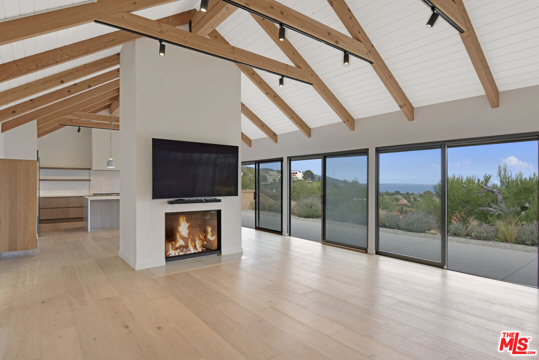 24728 Vantage Point Ter