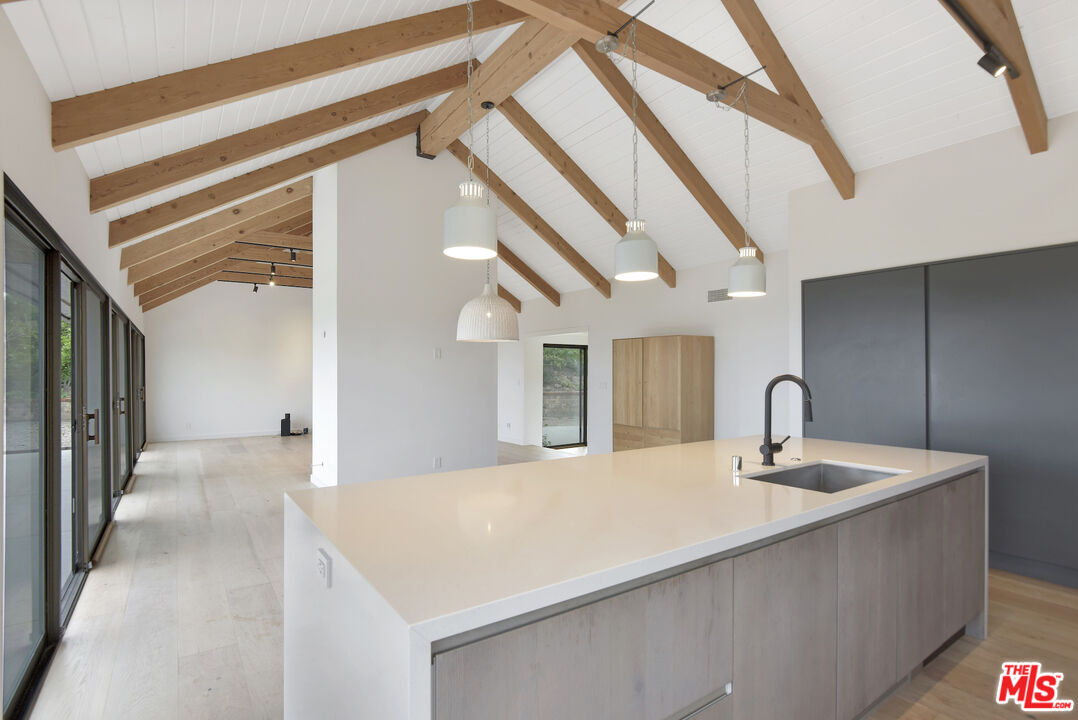 24728 Vantage Point Ter