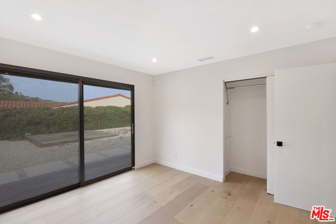 24728 Vantage Point Ter