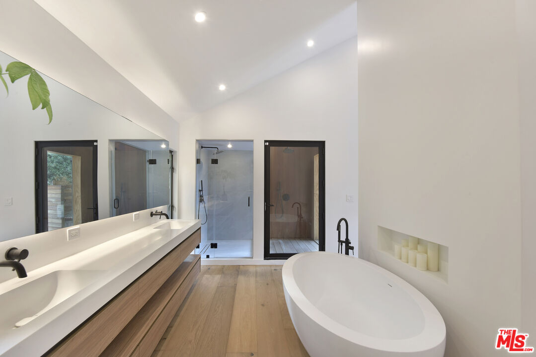 24728 Vantage Point Ter