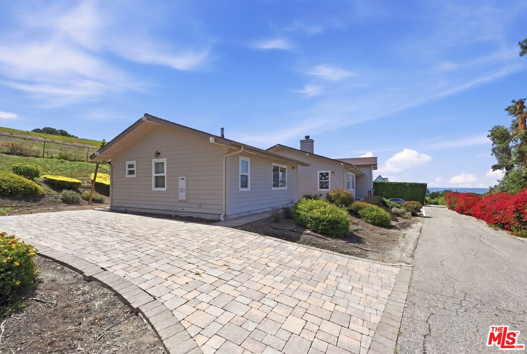 30429 Morning View Dr