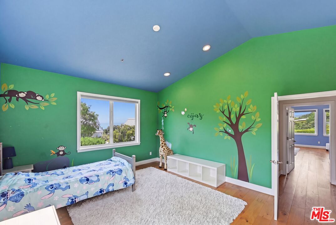 30429 Morning View Dr