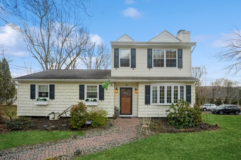 6 Edgemere Ter