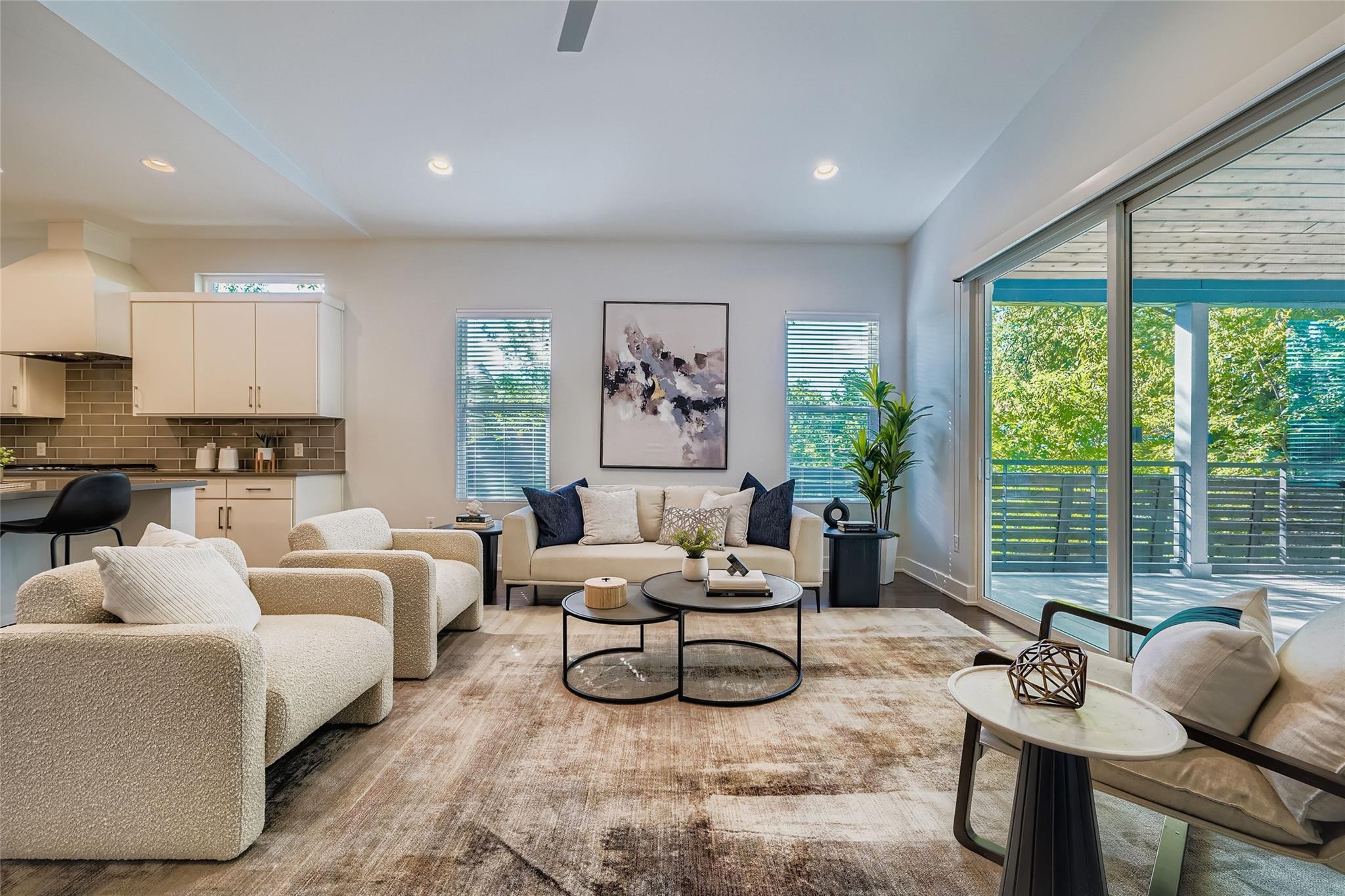 405 W Croslin ST