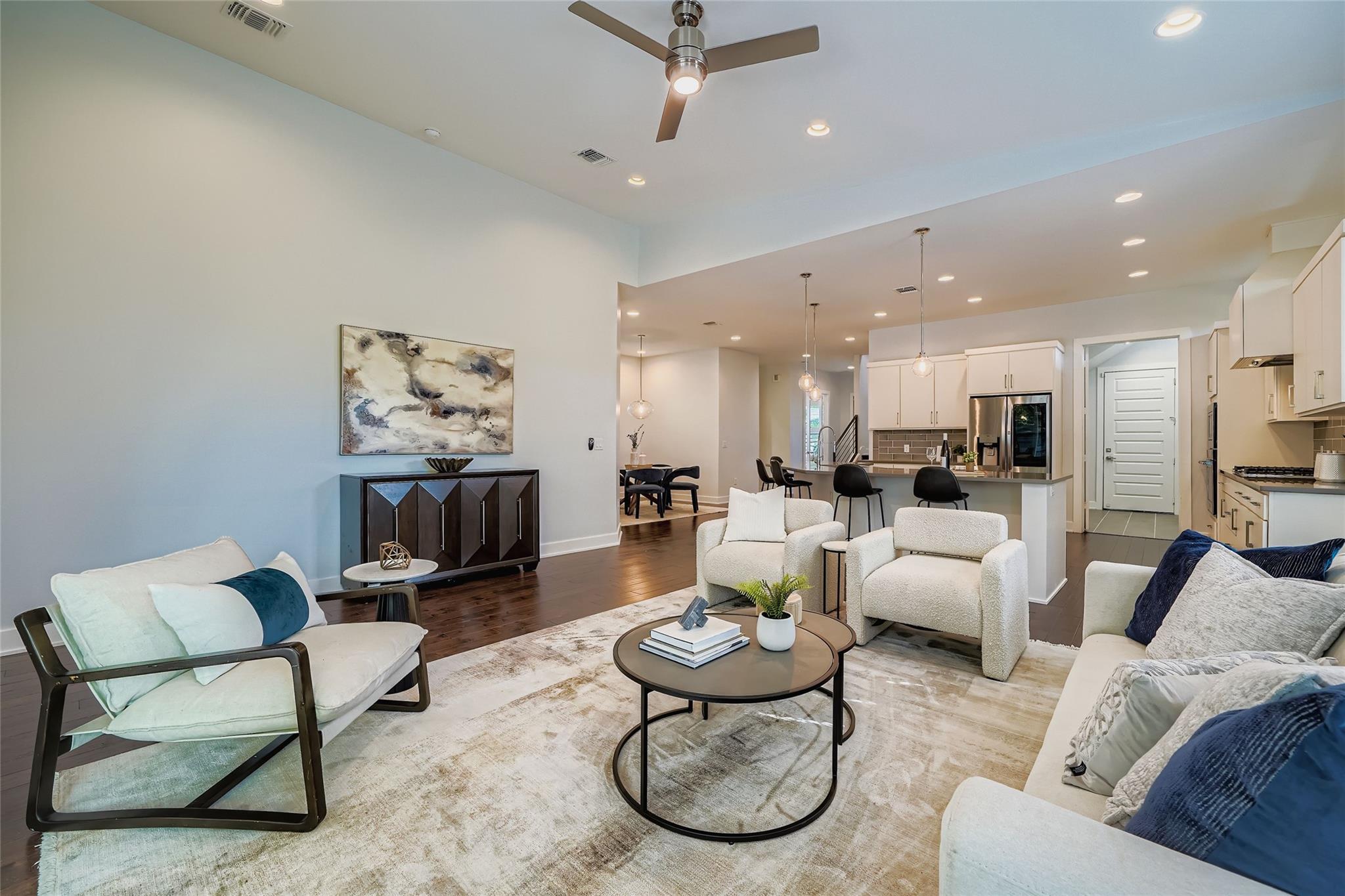 405 W Croslin ST
