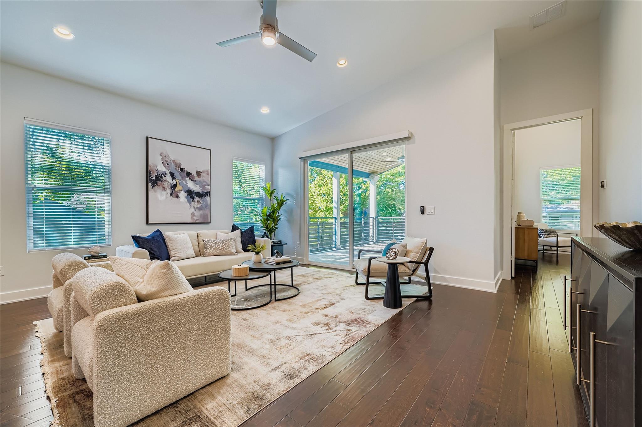 405 W Croslin ST