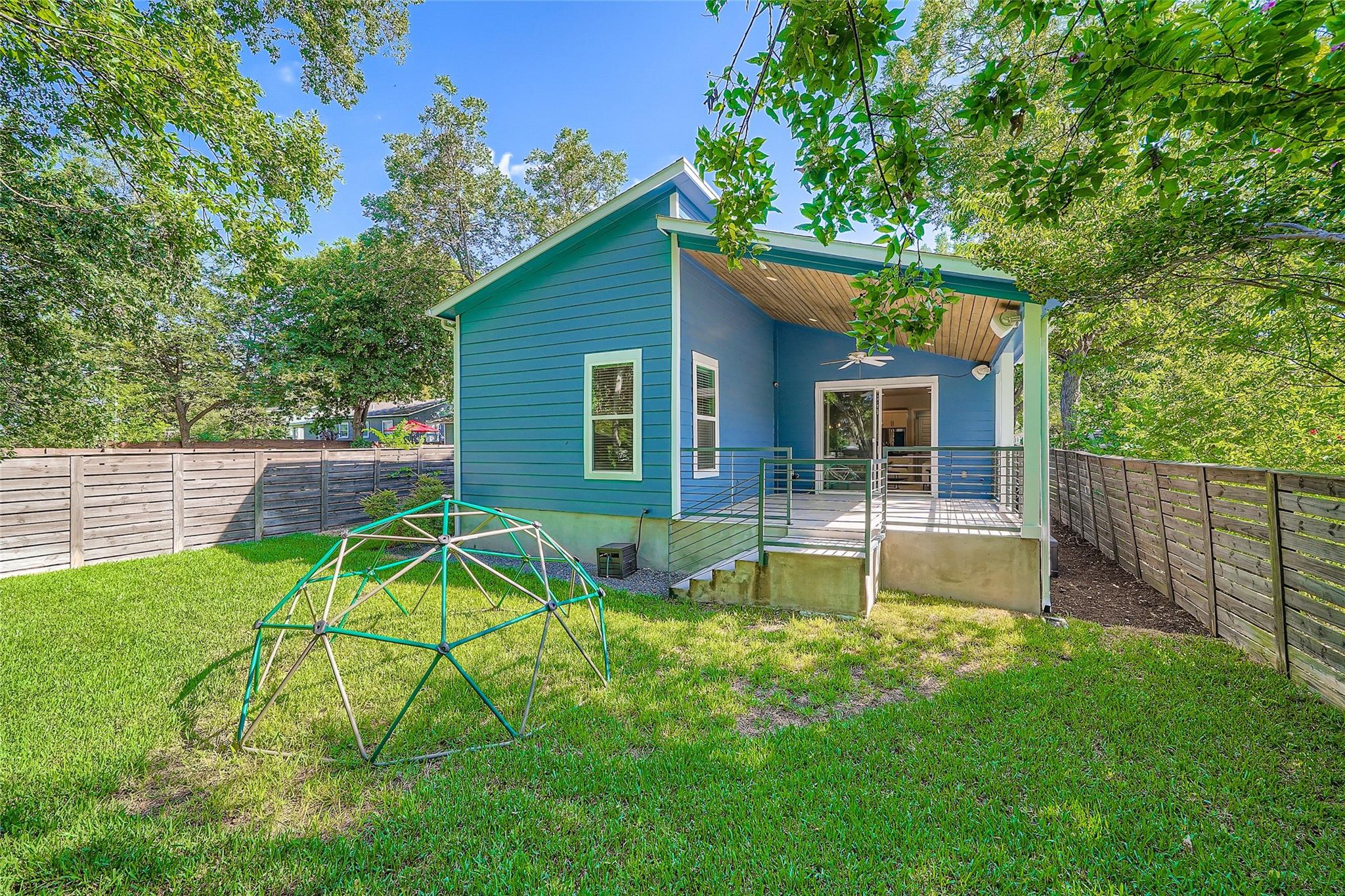 405 W Croslin ST