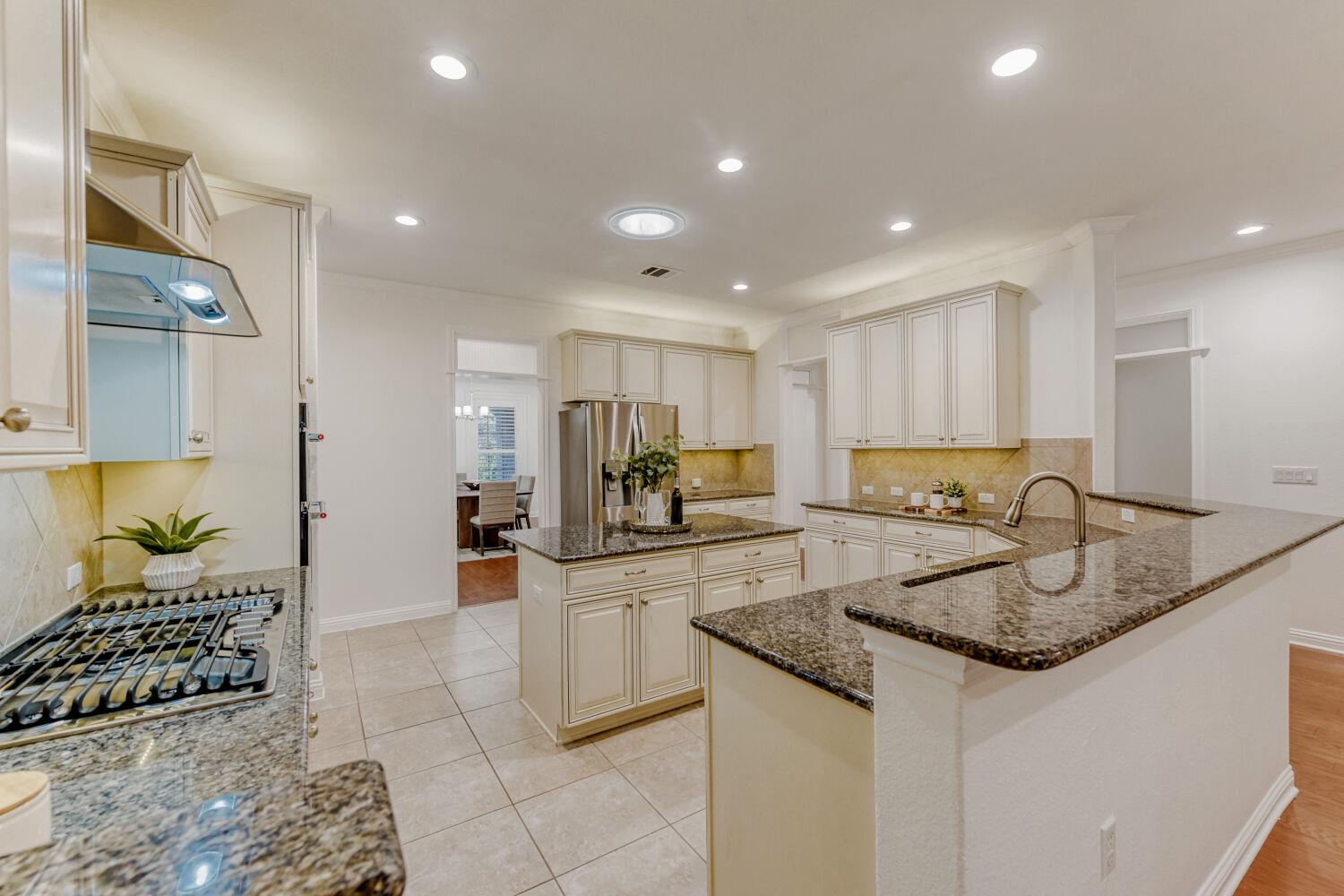 416 Davis Mountain CIR