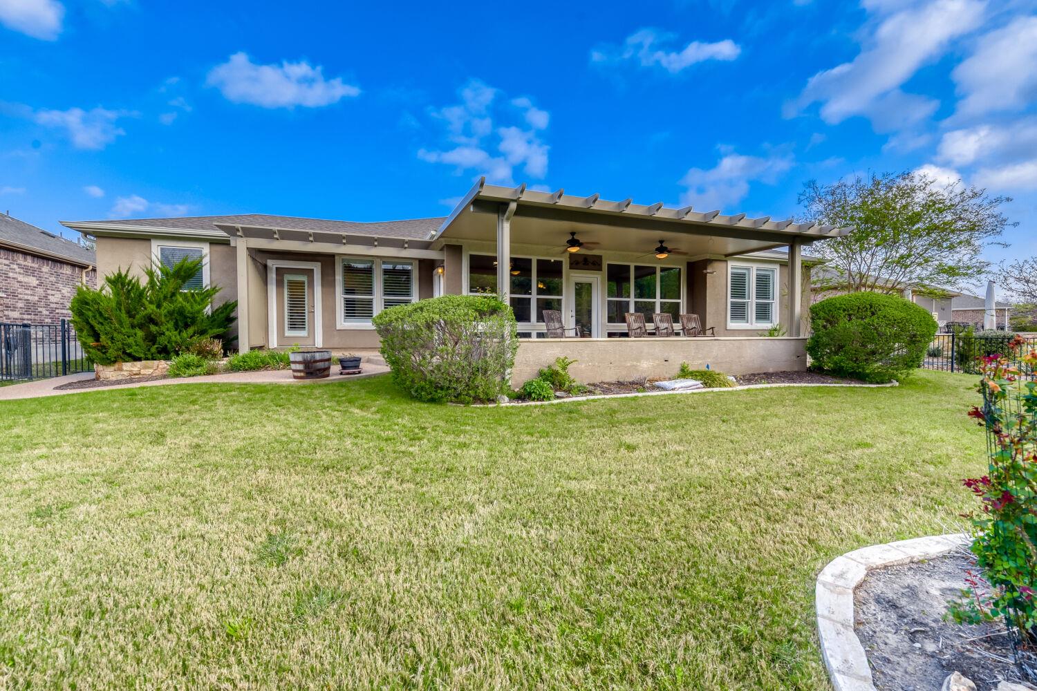 416 Davis Mountain CIR