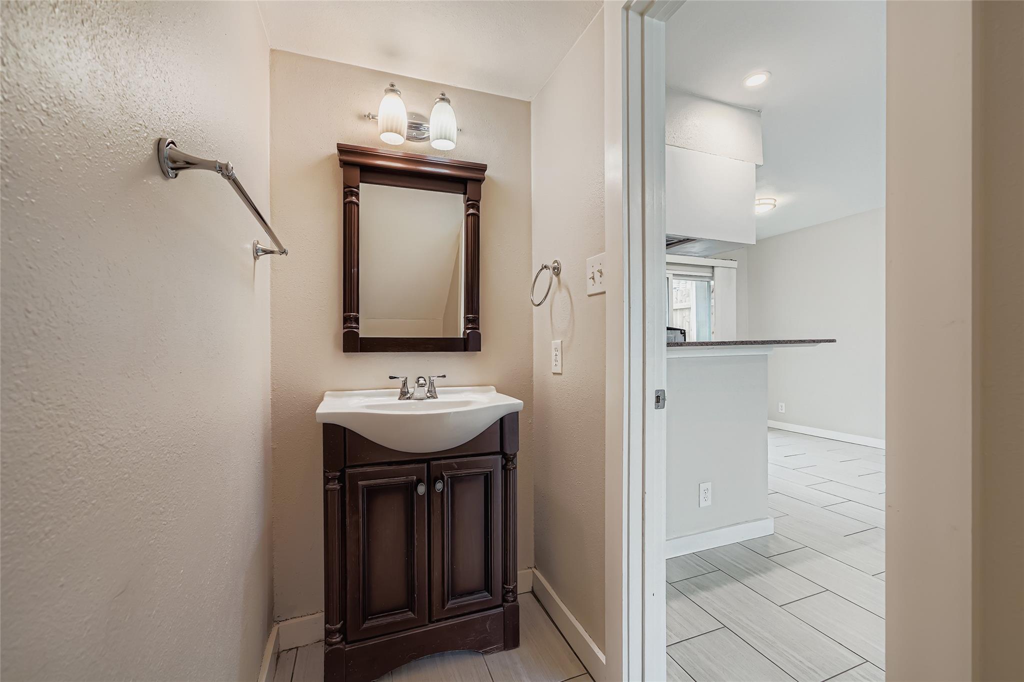 5604 Woodrow Ave # 11