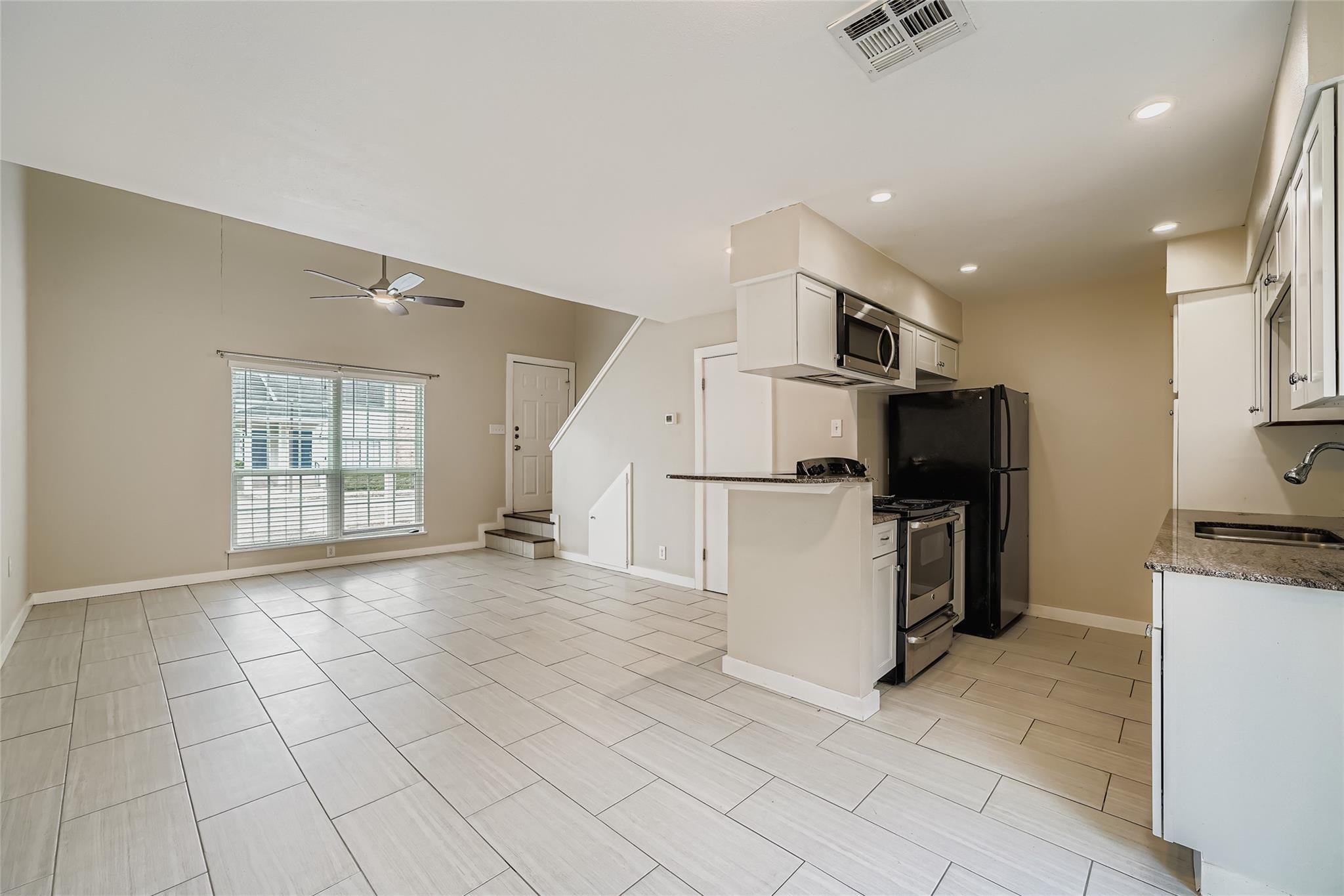 5604 Woodrow Ave # 11