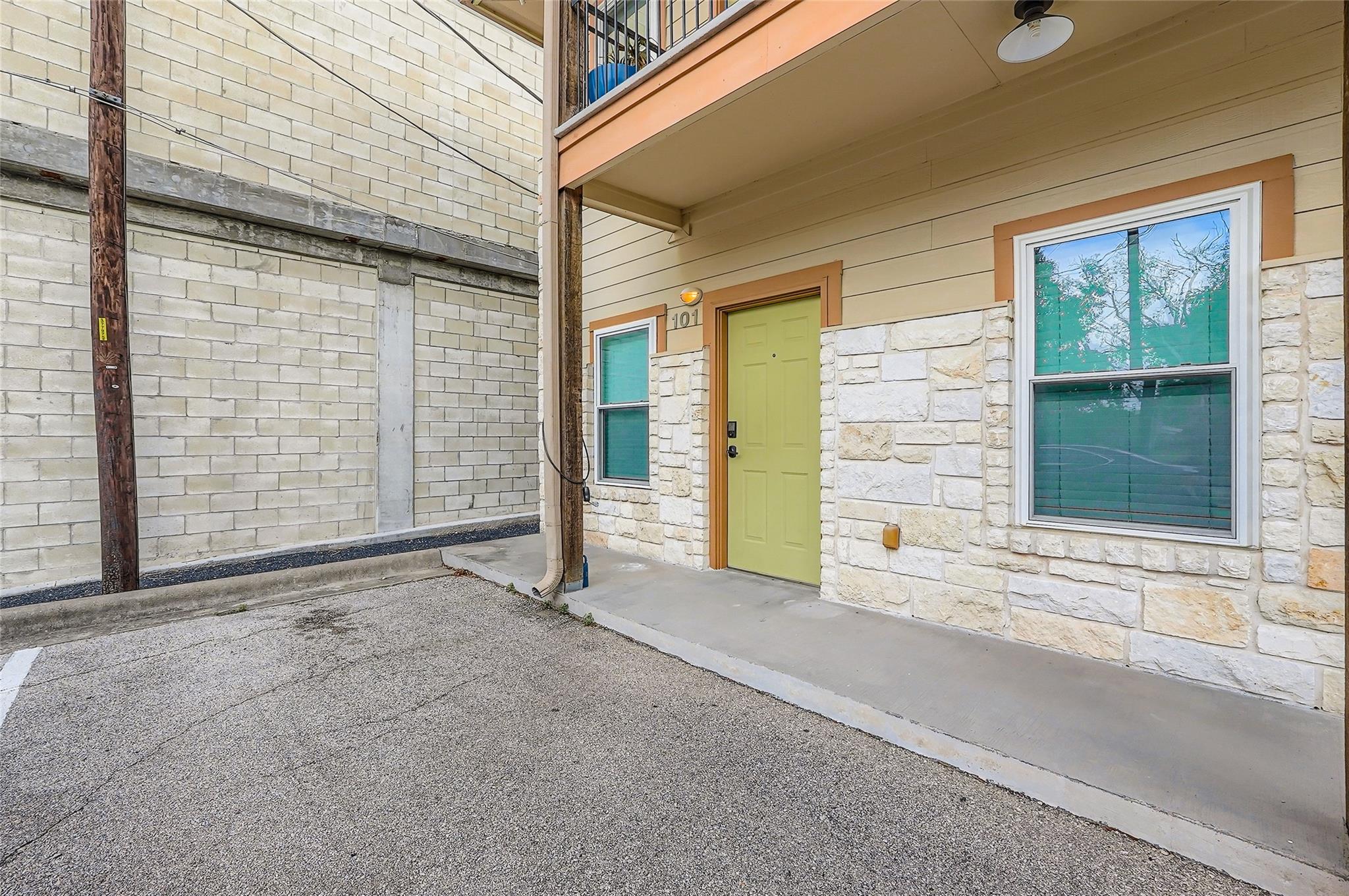 2106 Cullen Ave # 101